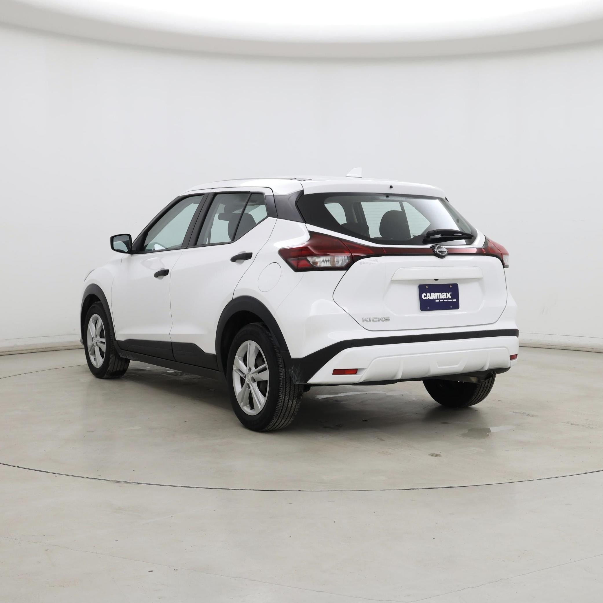 Thumbnail: 2023 Nissan Kicks - 2