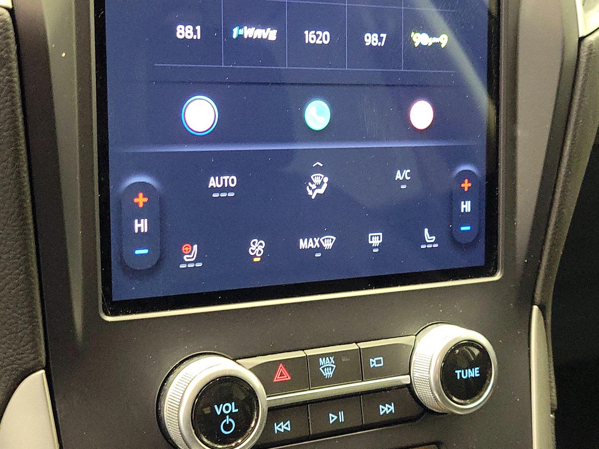 Thumbnail: 2022 Ford Edge - 16