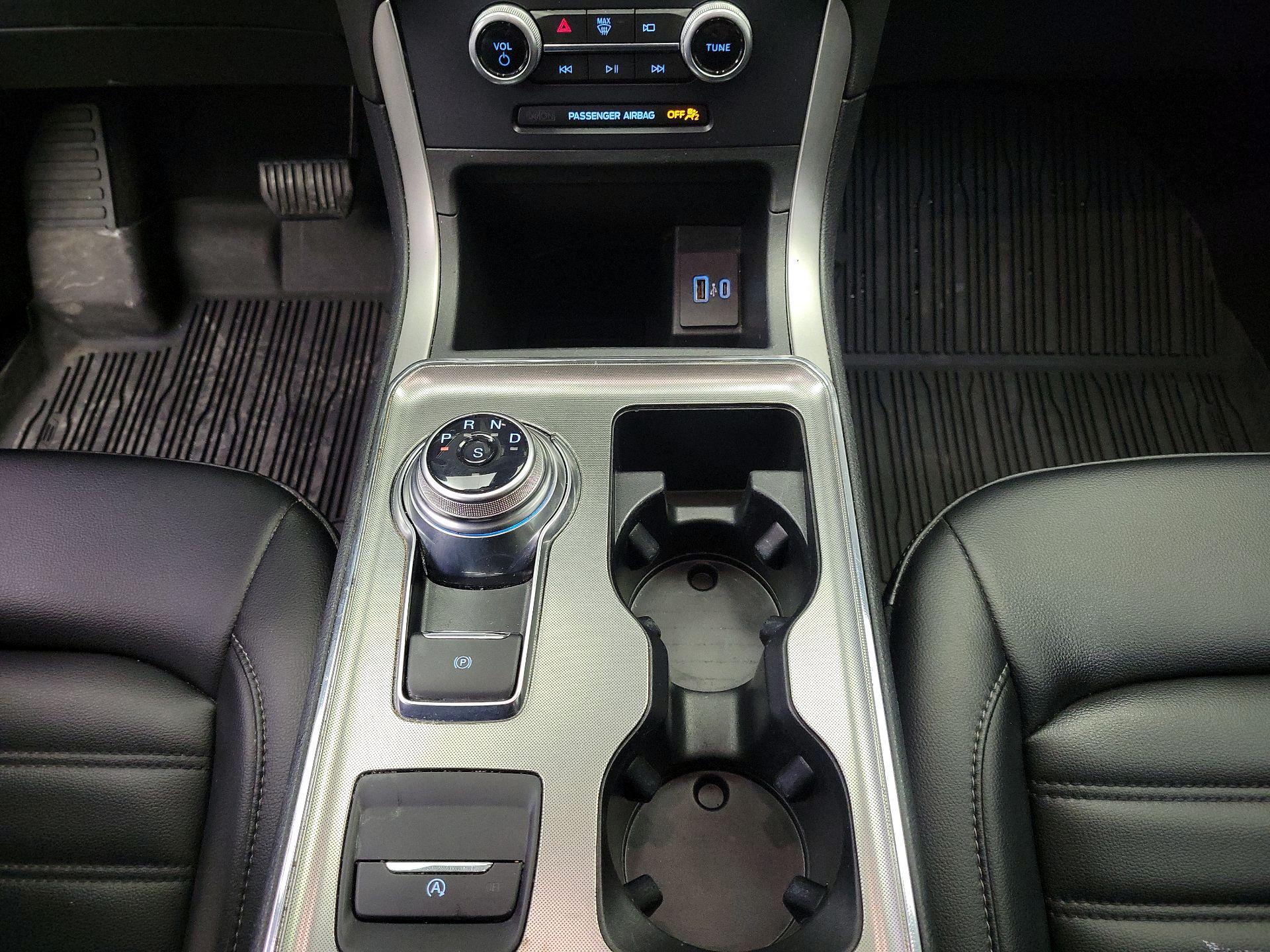 Thumbnail: 2022 Ford Edge - 17