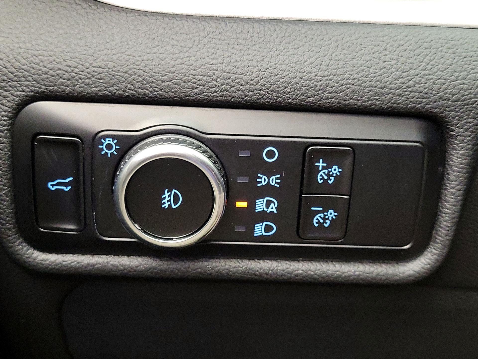 Thumbnail: 2023 Ford Explorer - 13