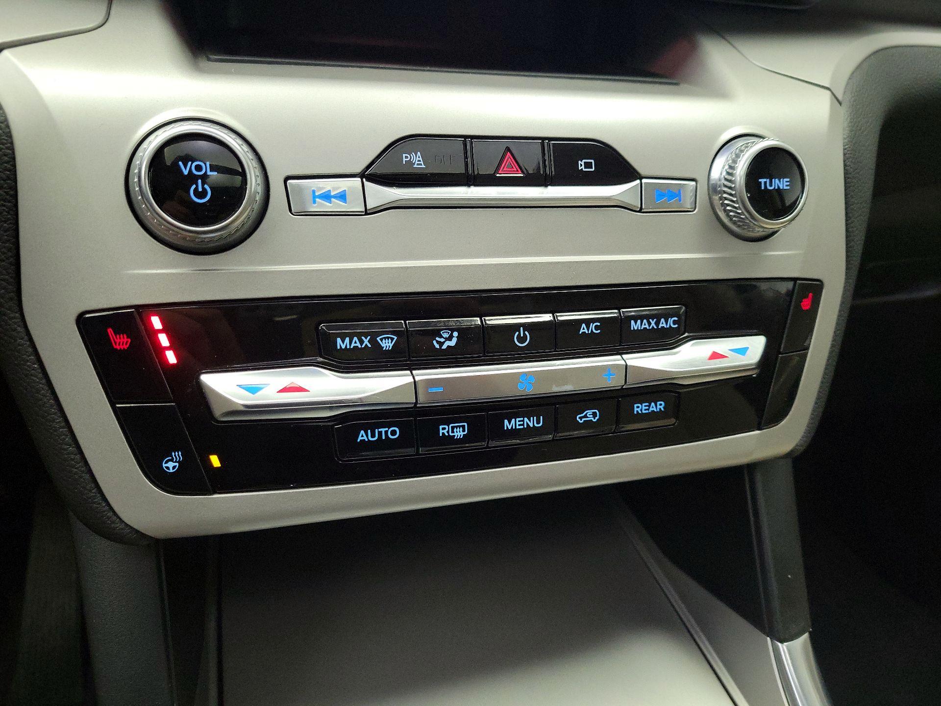 Thumbnail: 2023 Ford Explorer - 17