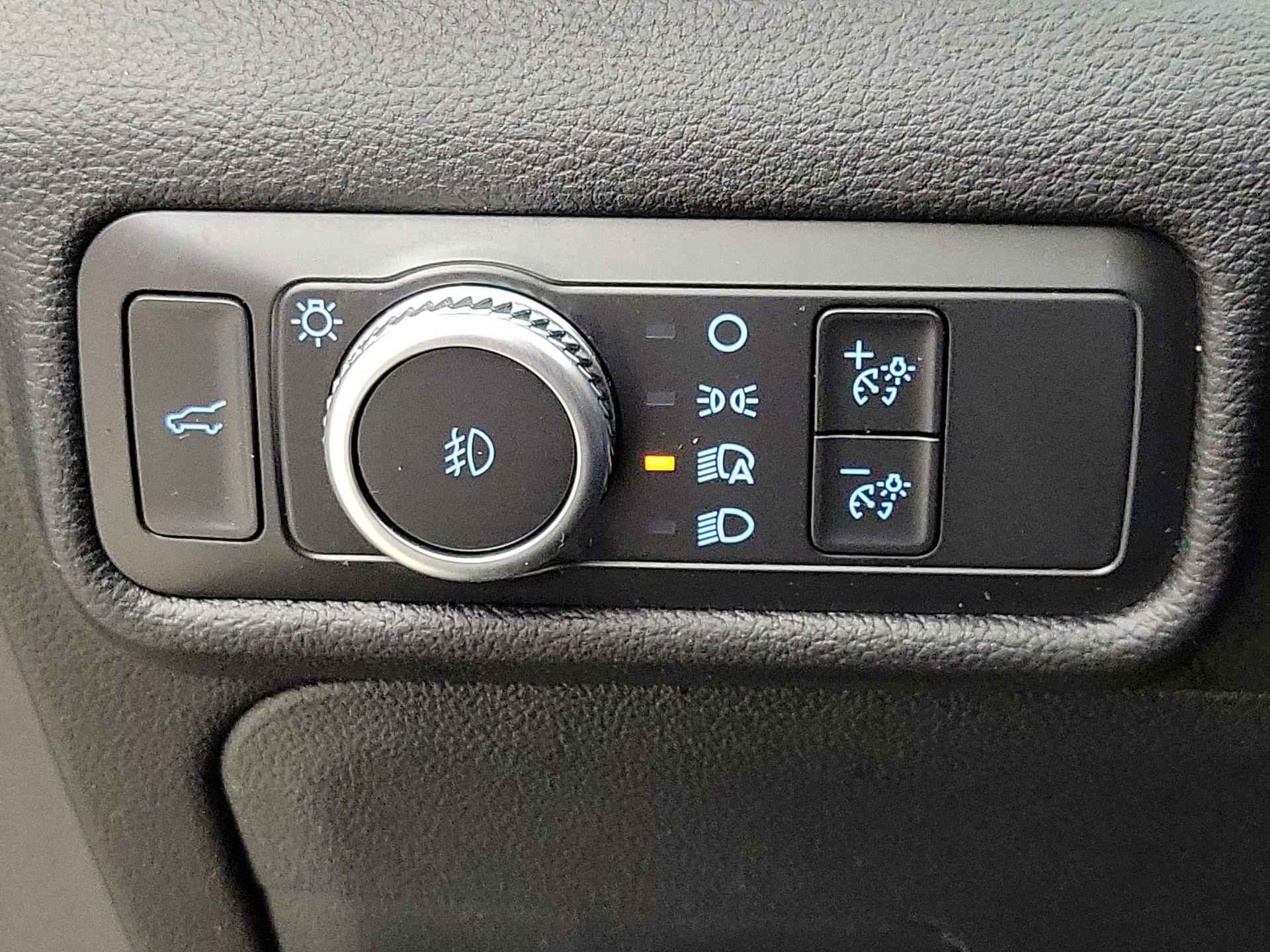 Thumbnail: 2022 Ford Explorer - 13