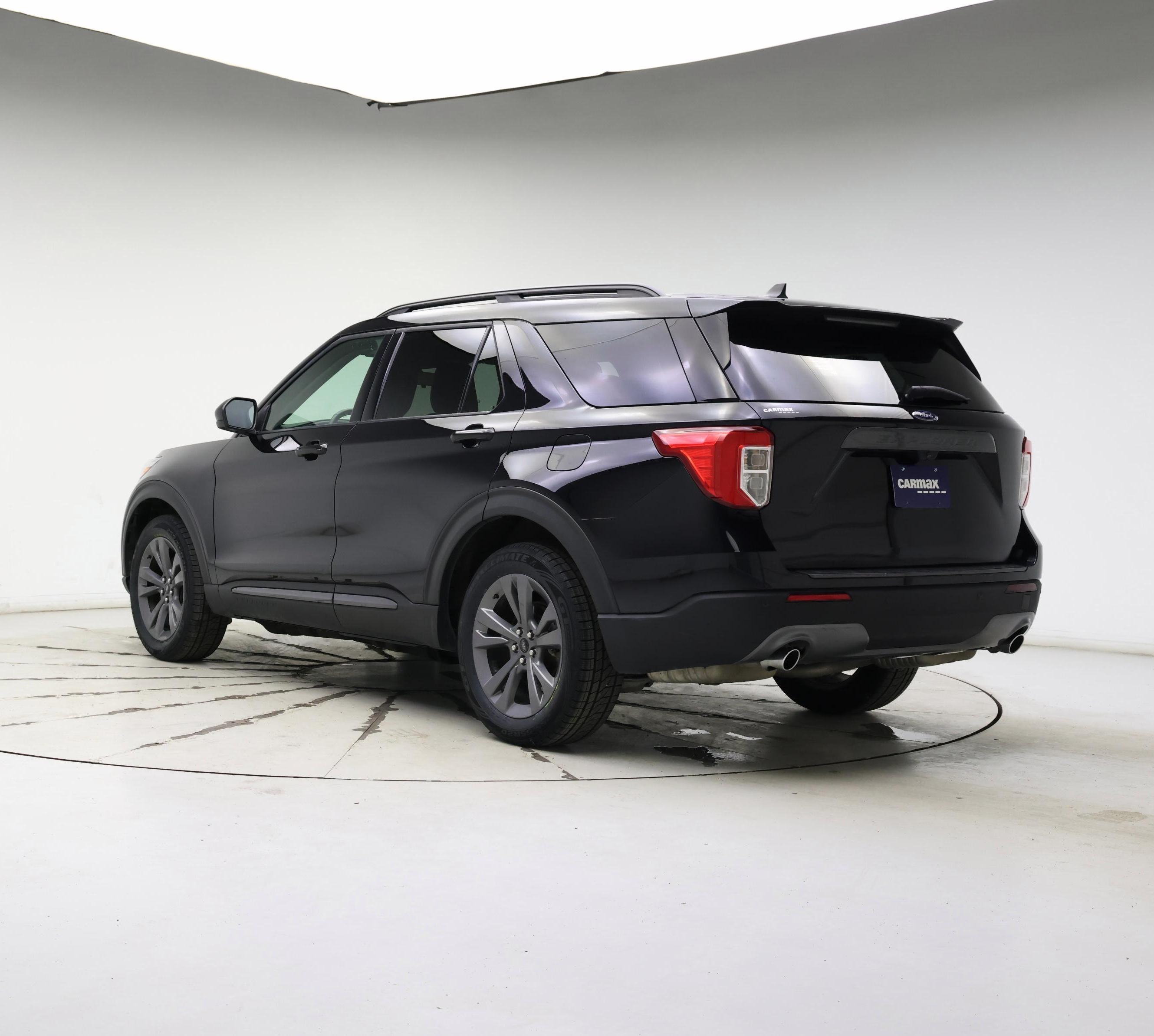 Thumbnail: 2022 Ford Explorer - 2