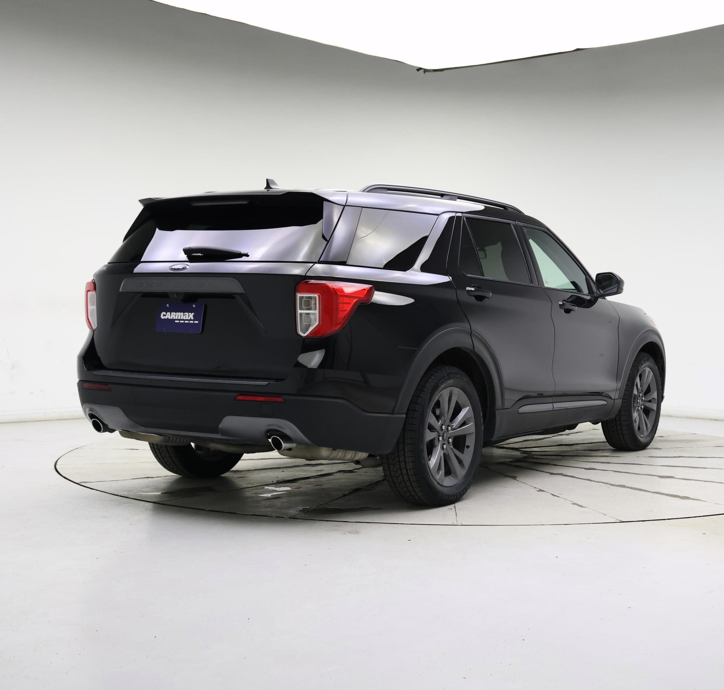 Thumbnail: 2022 Ford Explorer - 8