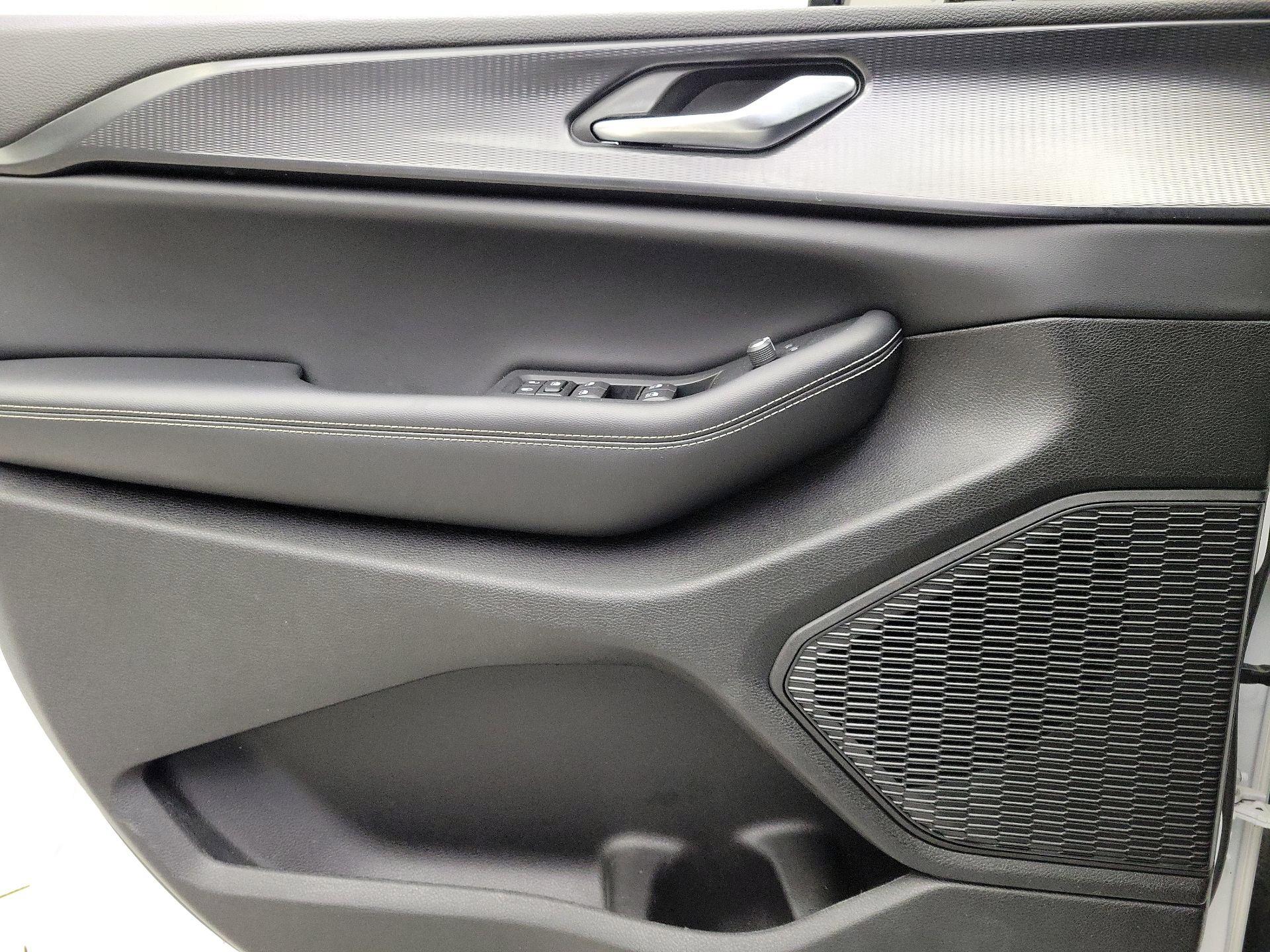 Thumbnail: 2023 Jeep Grand Cherokee L - 12