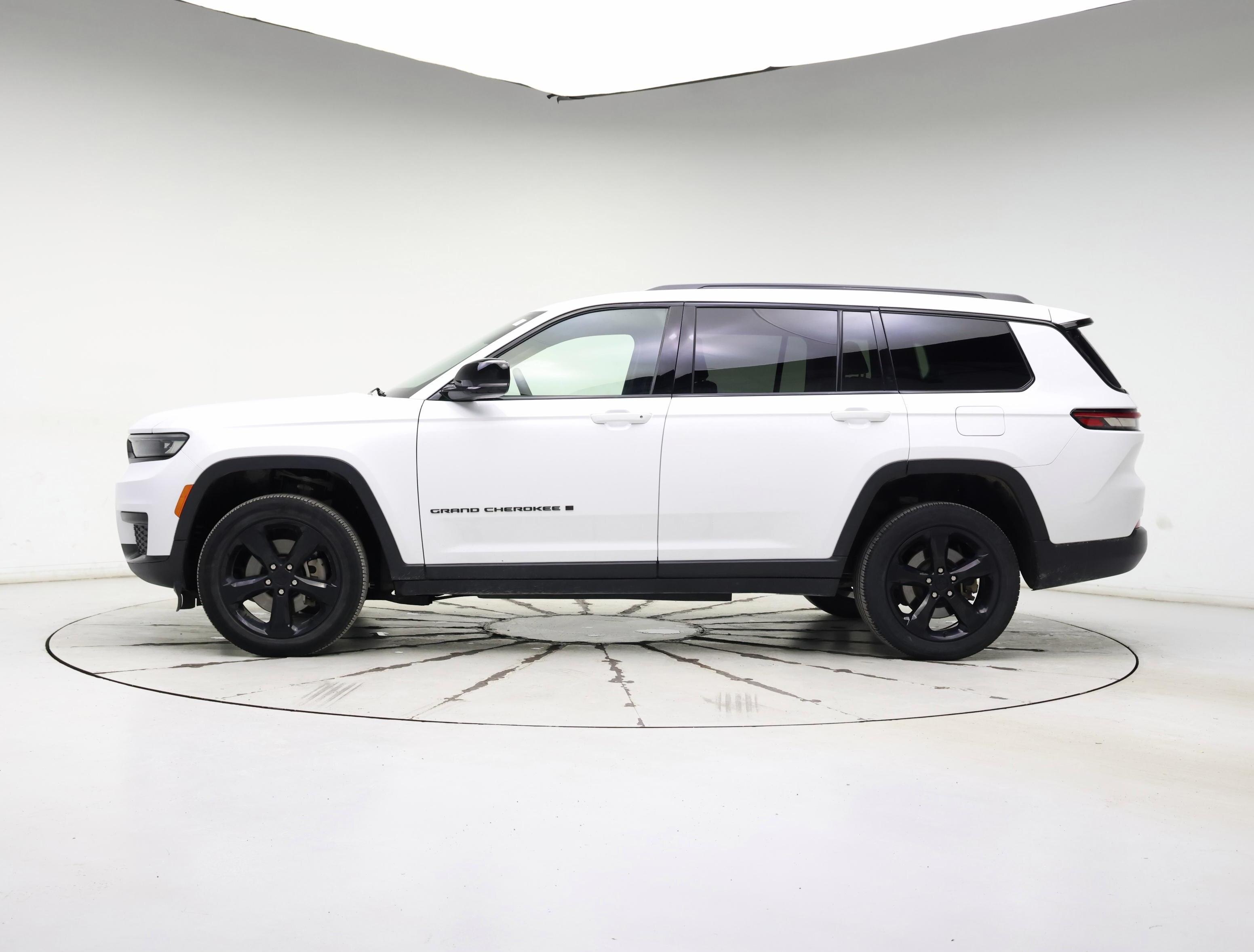 Thumbnail: 2023 Jeep Grand Cherokee L - 3