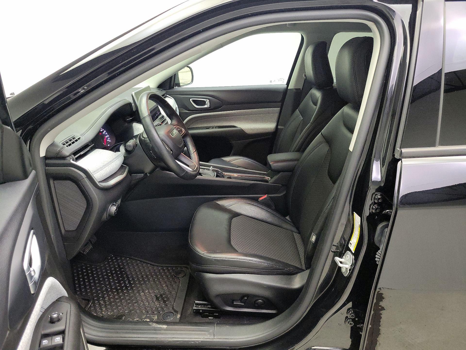 Thumbnail: 2022 Jeep Compass - 11