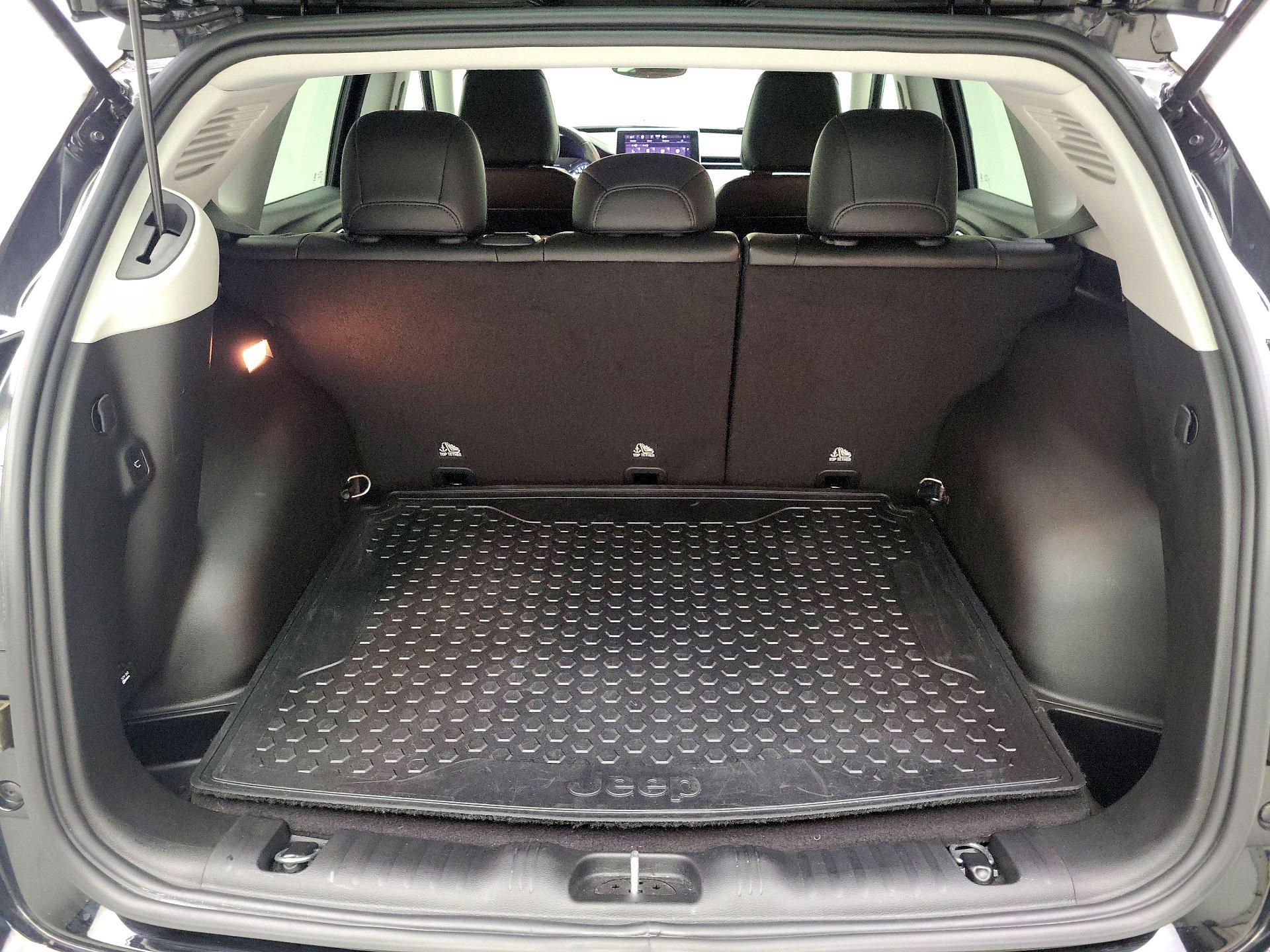 Thumbnail: 2022 Jeep Compass - 20