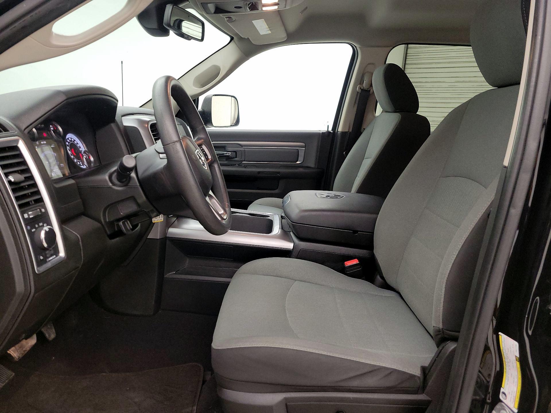 Thumbnail: 2023 RAM 1500 Classic - 11