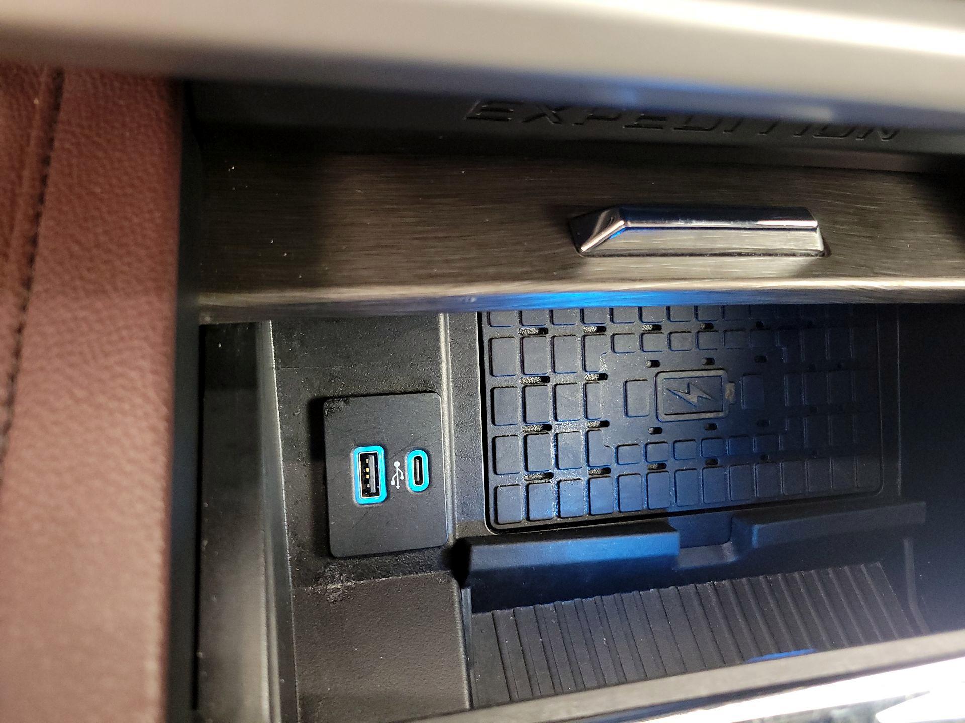 Thumbnail: 2024 Ford Expedition MAX - 19