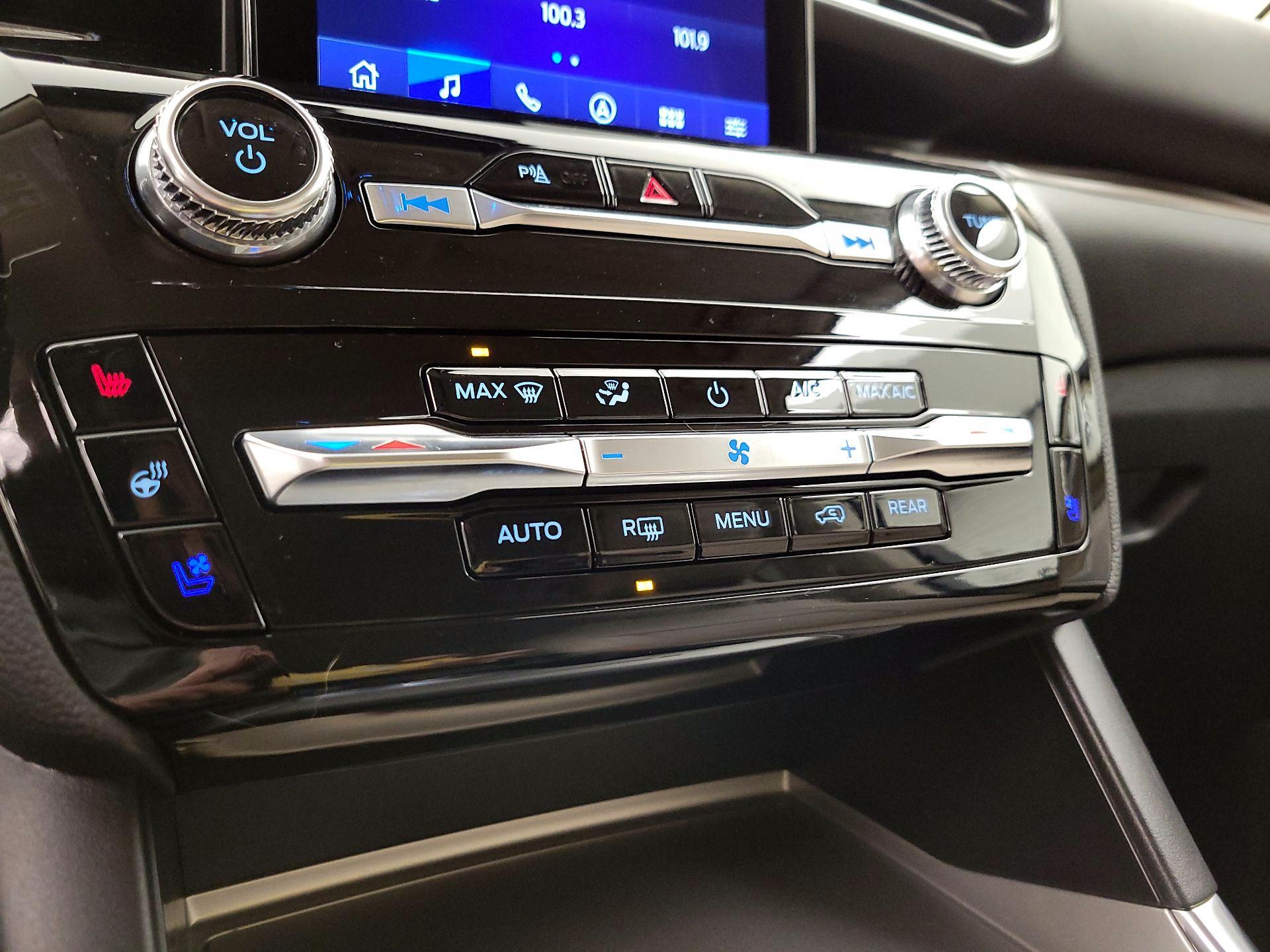 Thumbnail: 2023 Ford Explorer - 17