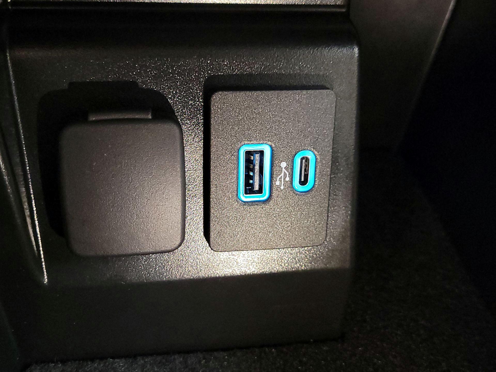 Thumbnail: 2023 Ford Explorer - 19