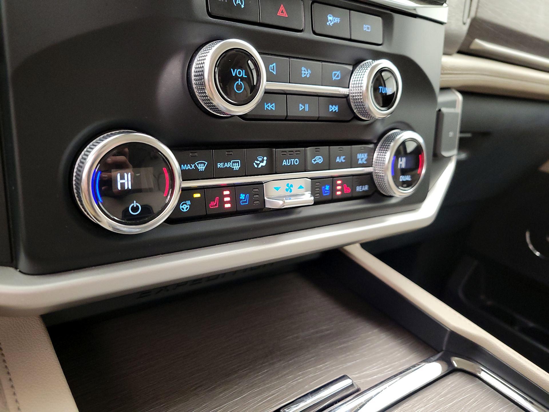 Thumbnail: 2024 Ford Expedition MAX - 17