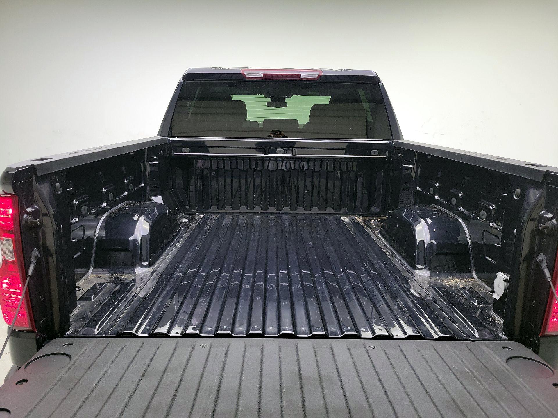 Thumbnail: 2023 Chevrolet Silverado 1500 - 20