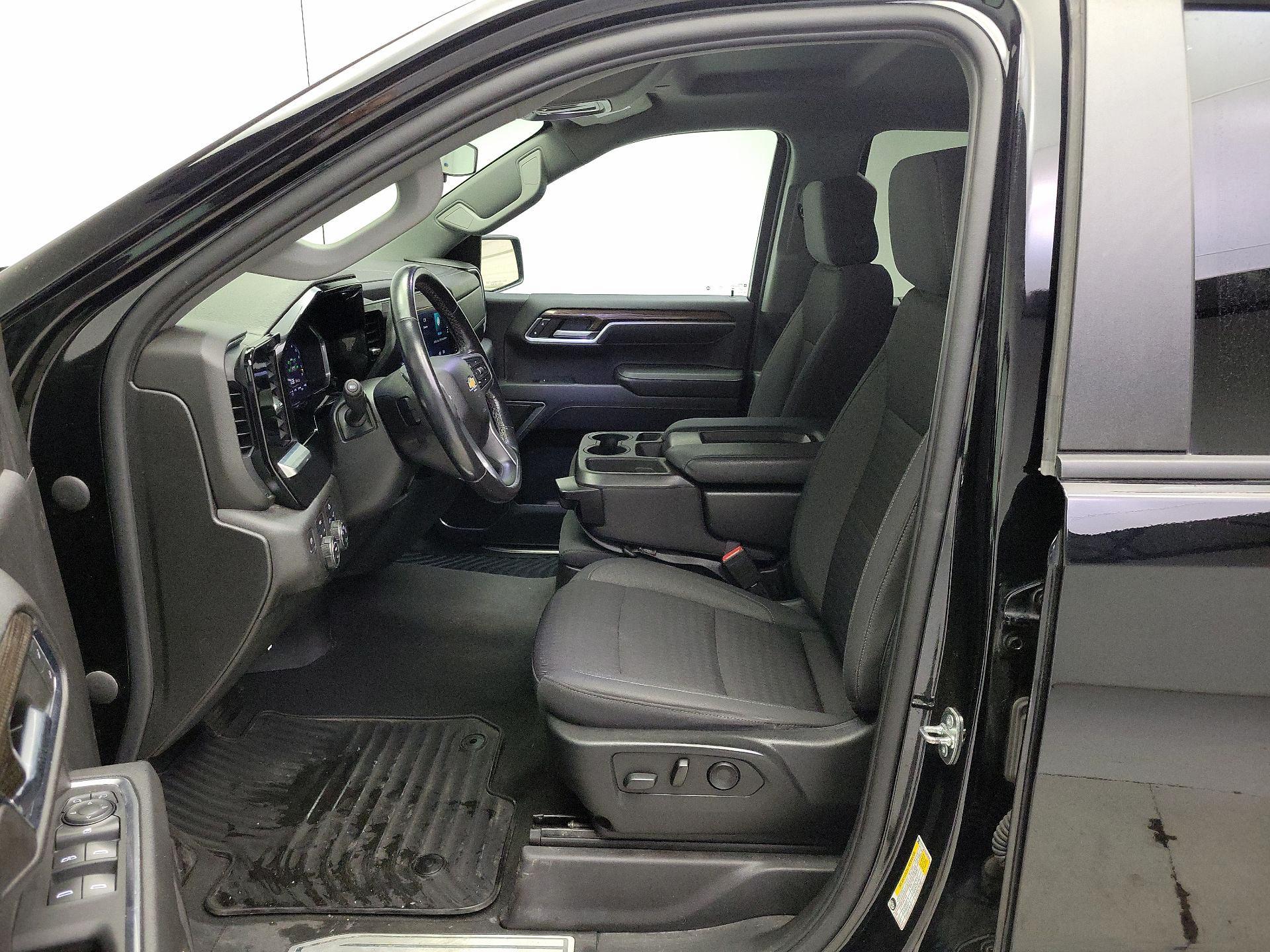 Thumbnail: 2022 Chevrolet Silverado 1500 - 11