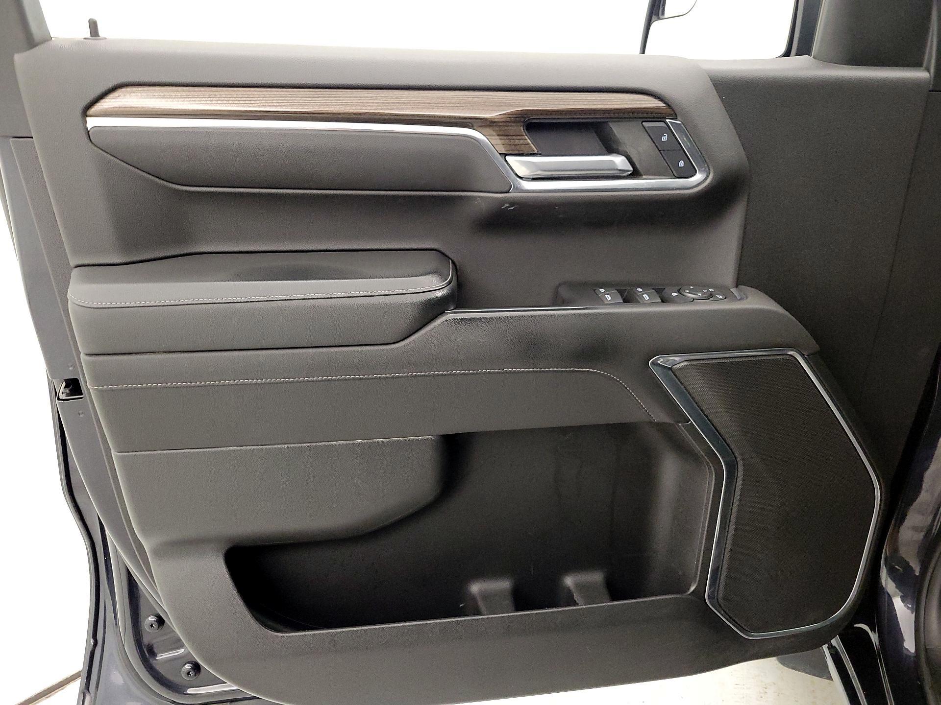 Thumbnail: 2022 Chevrolet Silverado 1500 - 12