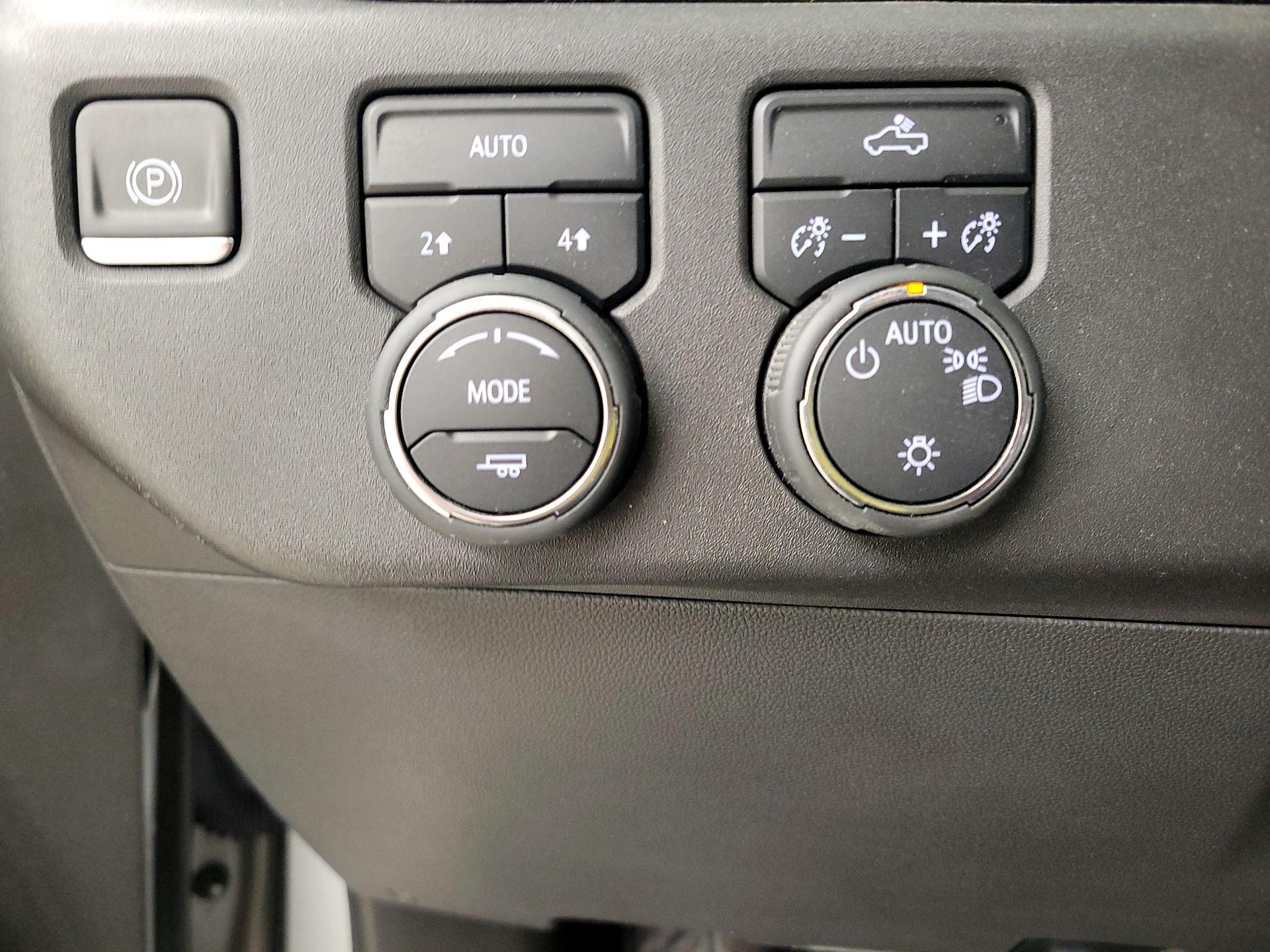 Thumbnail: 2022 Chevrolet Silverado 1500 - 13