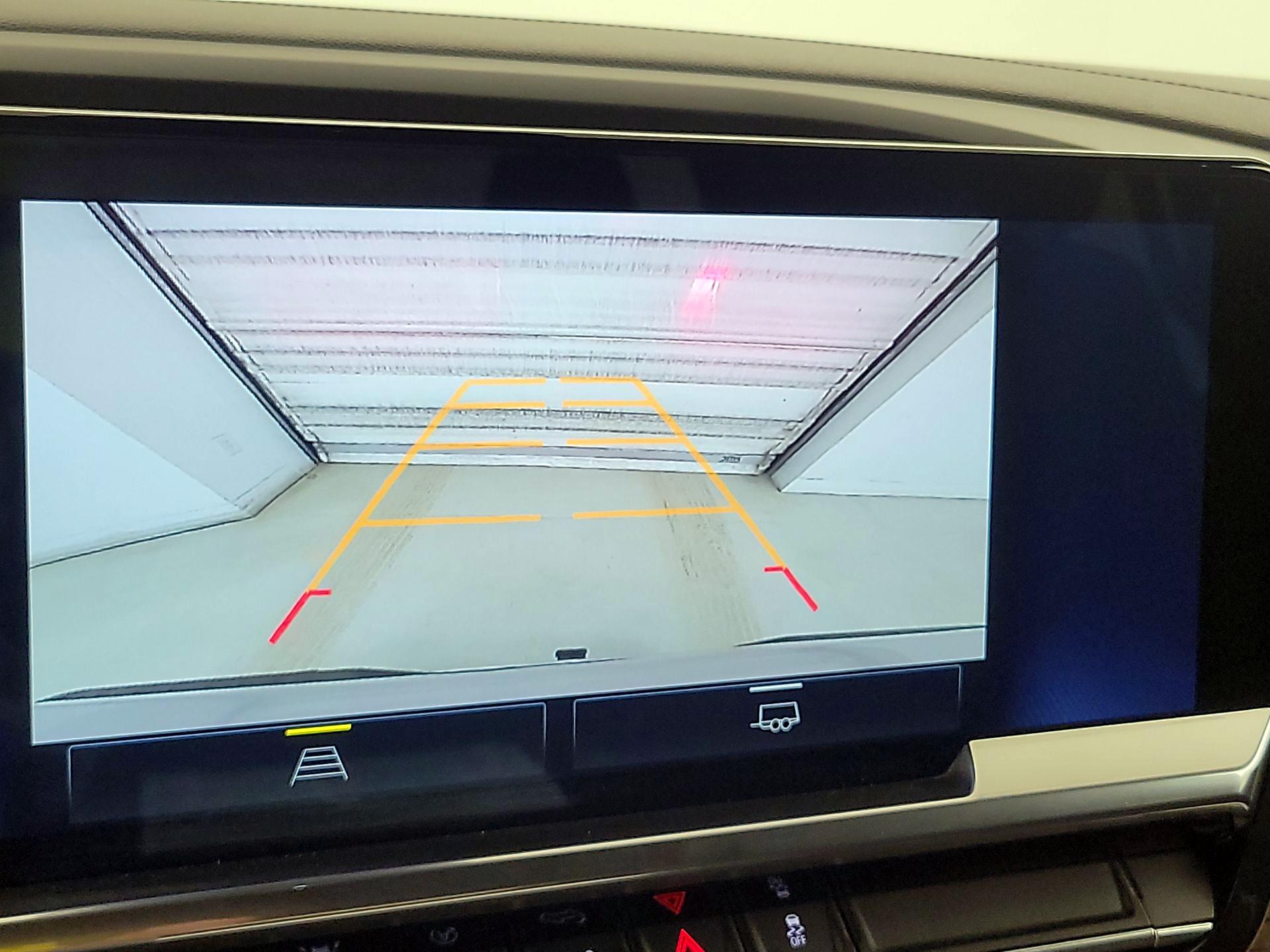 Thumbnail: 2022 Chevrolet Silverado 1500 - 14