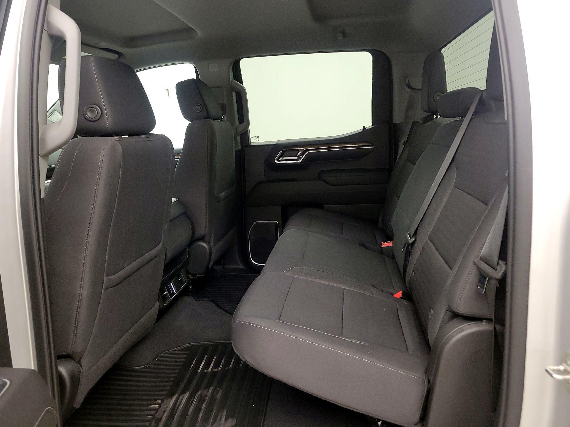 Thumbnail: 2022 Chevrolet Silverado 1500 - 19