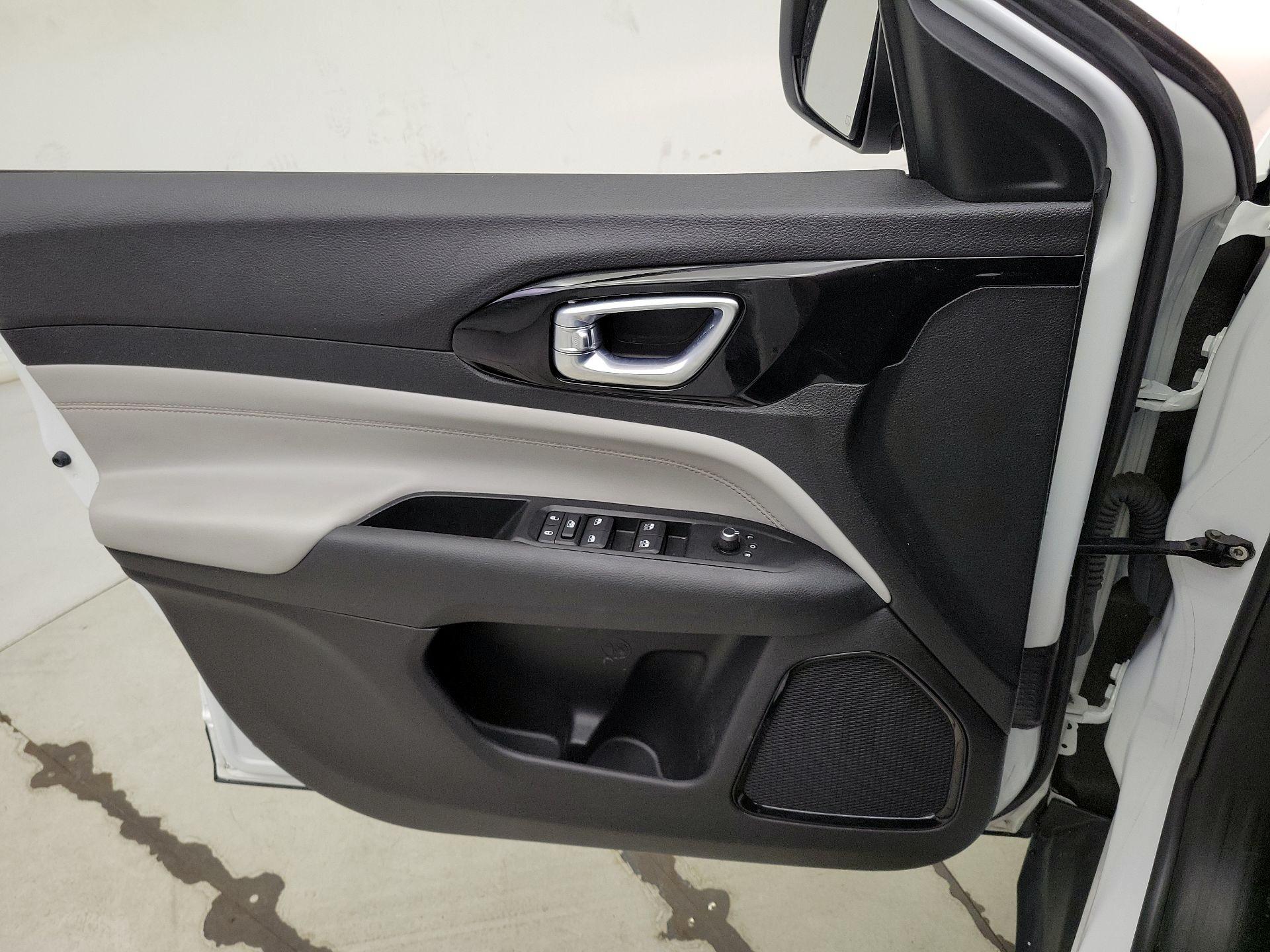 Thumbnail: 2022 Jeep Compass - 12