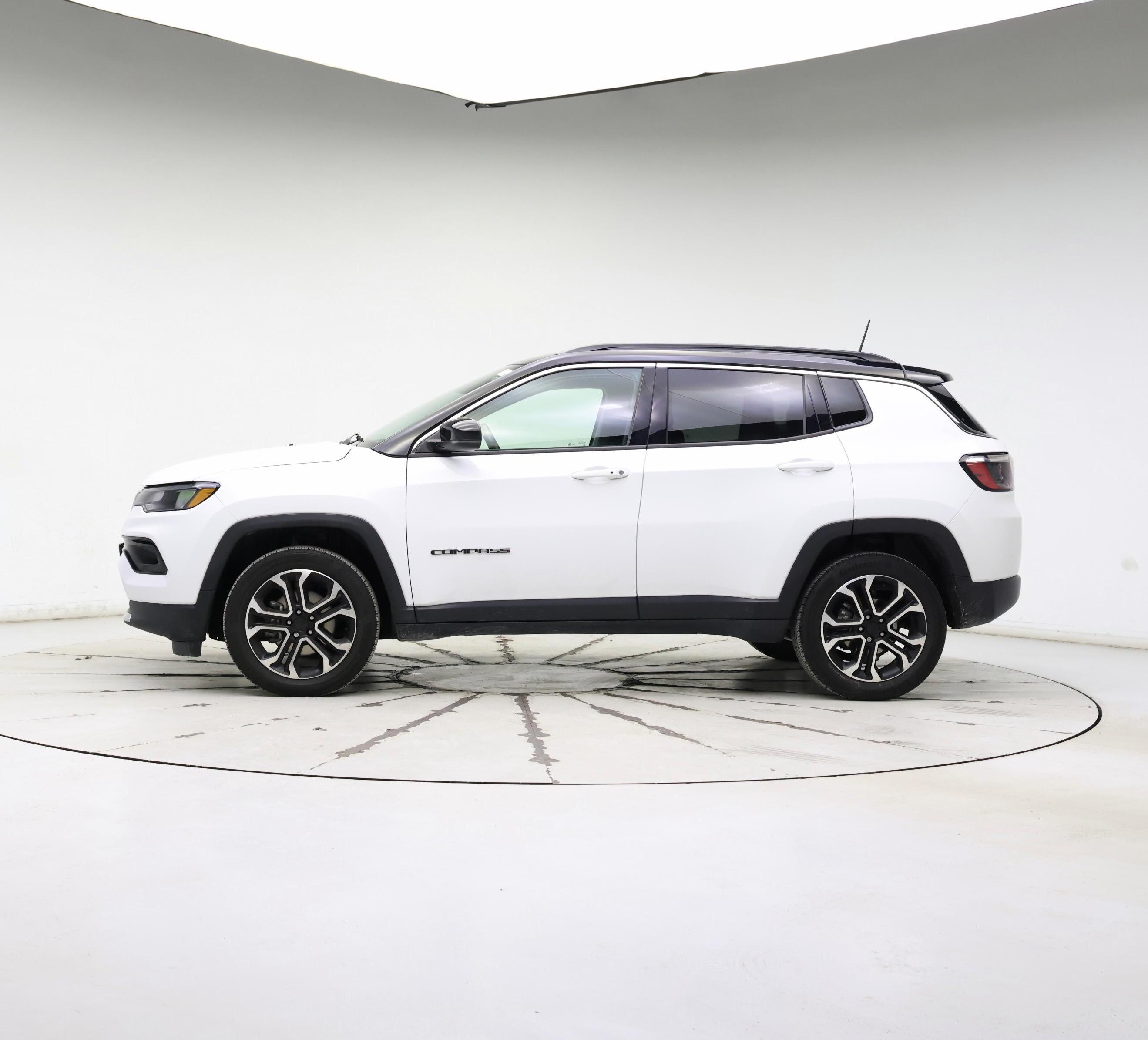 Thumbnail: 2022 Jeep Compass - 3