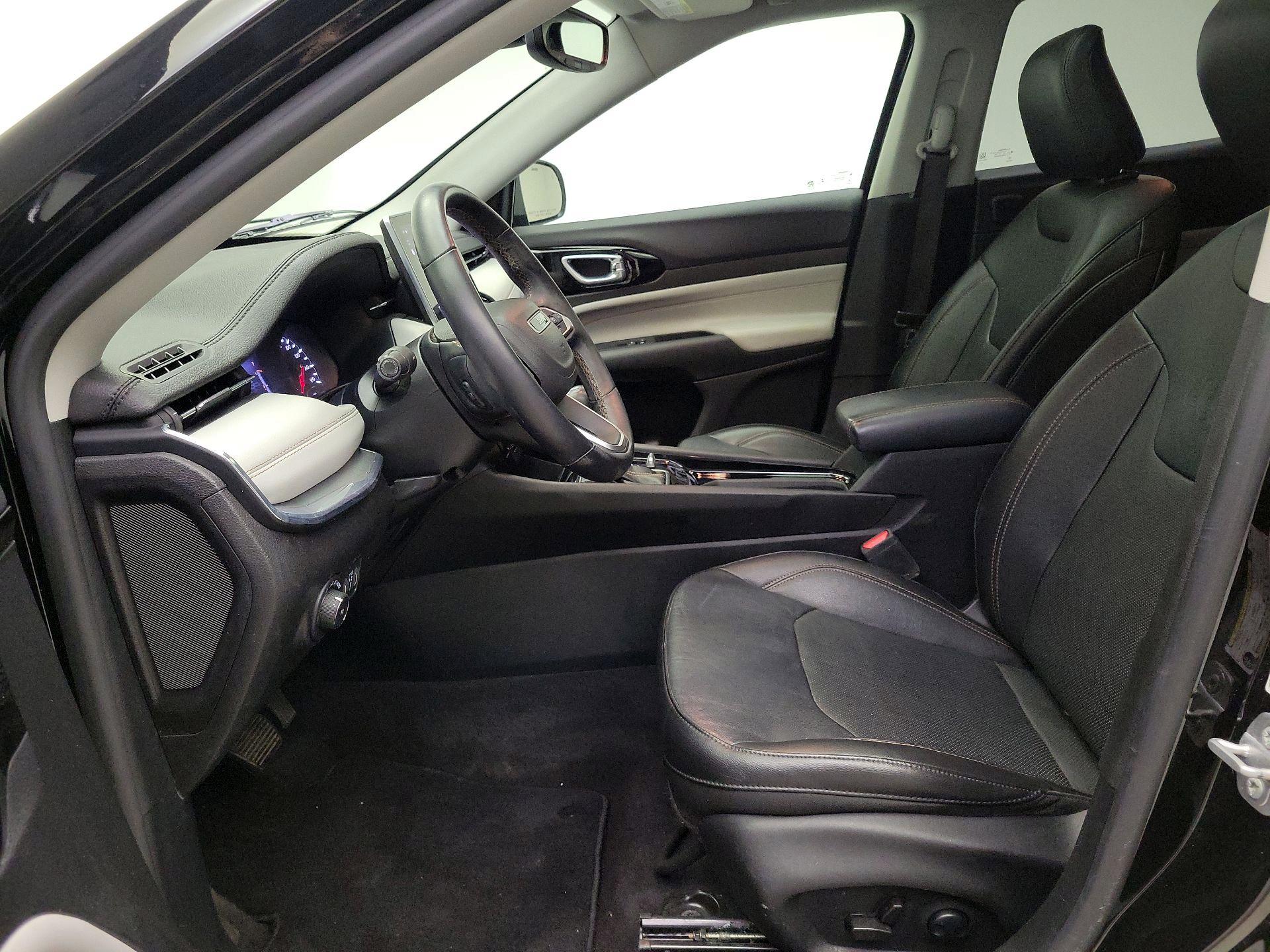 Thumbnail: 2022 Jeep Compass - 11