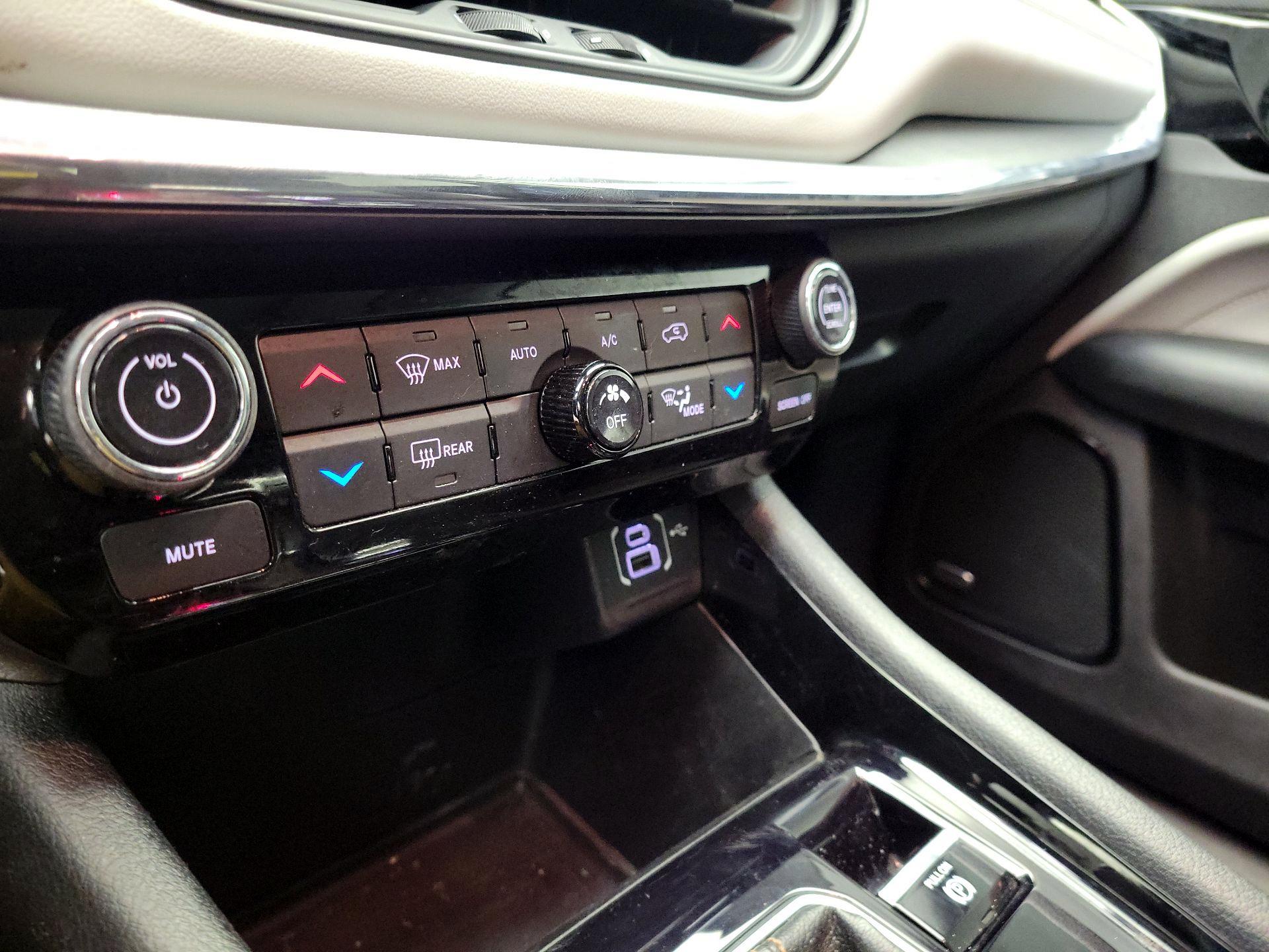 Thumbnail: 2022 Jeep Compass - 16