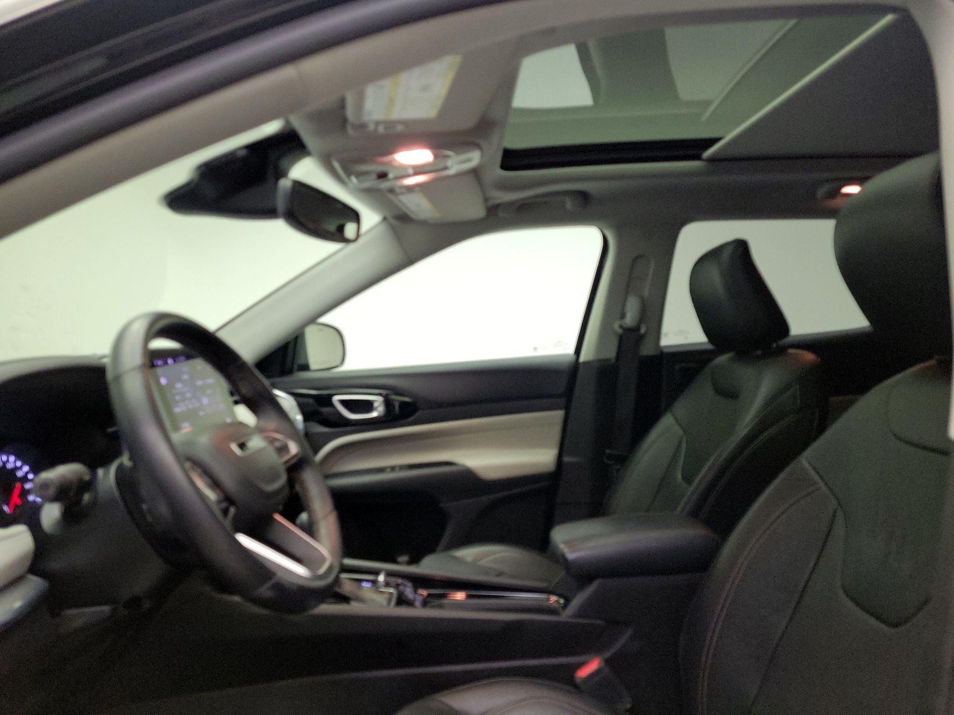 Thumbnail: 2022 Jeep Compass - 19