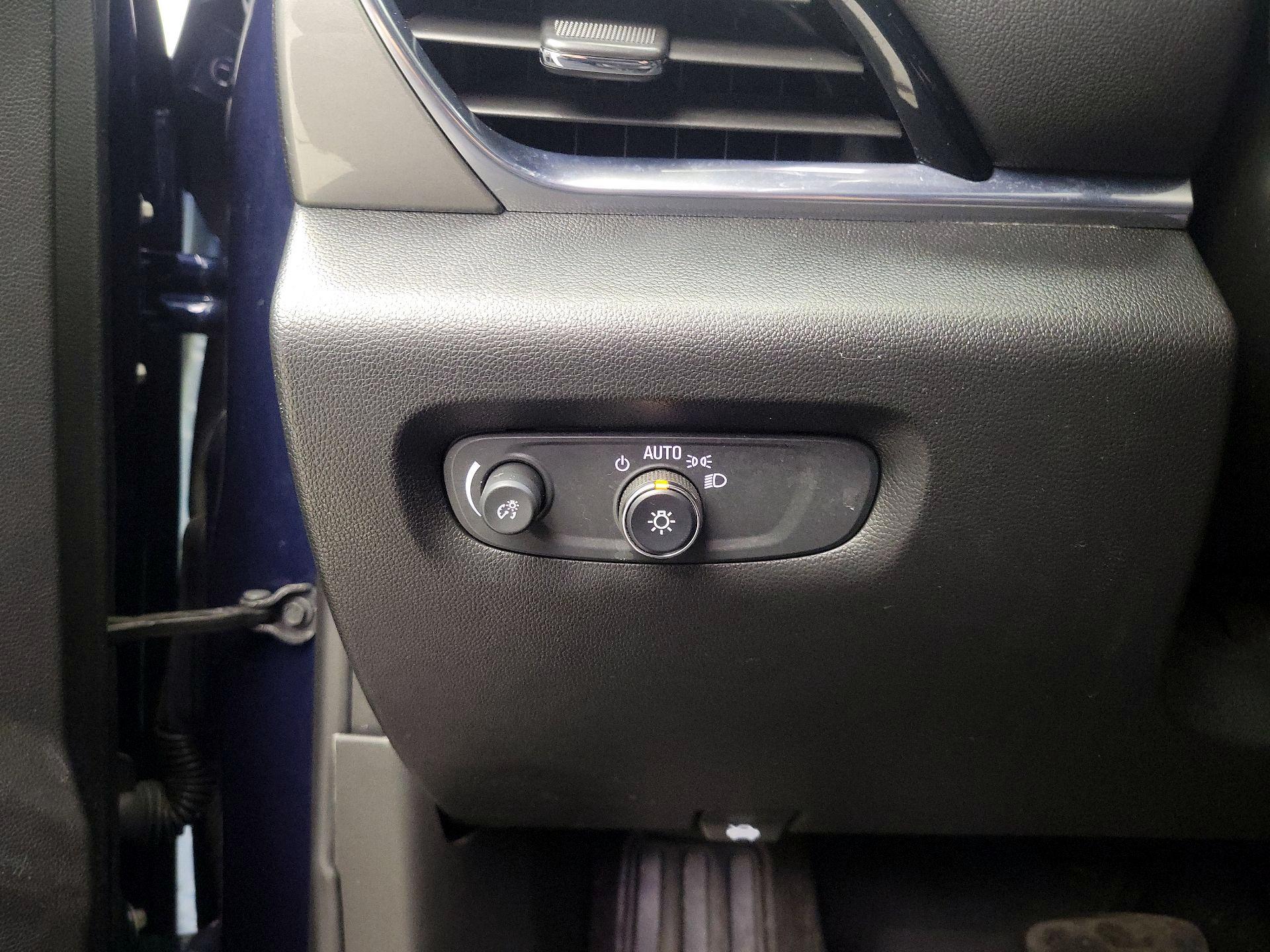 Thumbnail: 2023 Chevrolet Traverse - 13