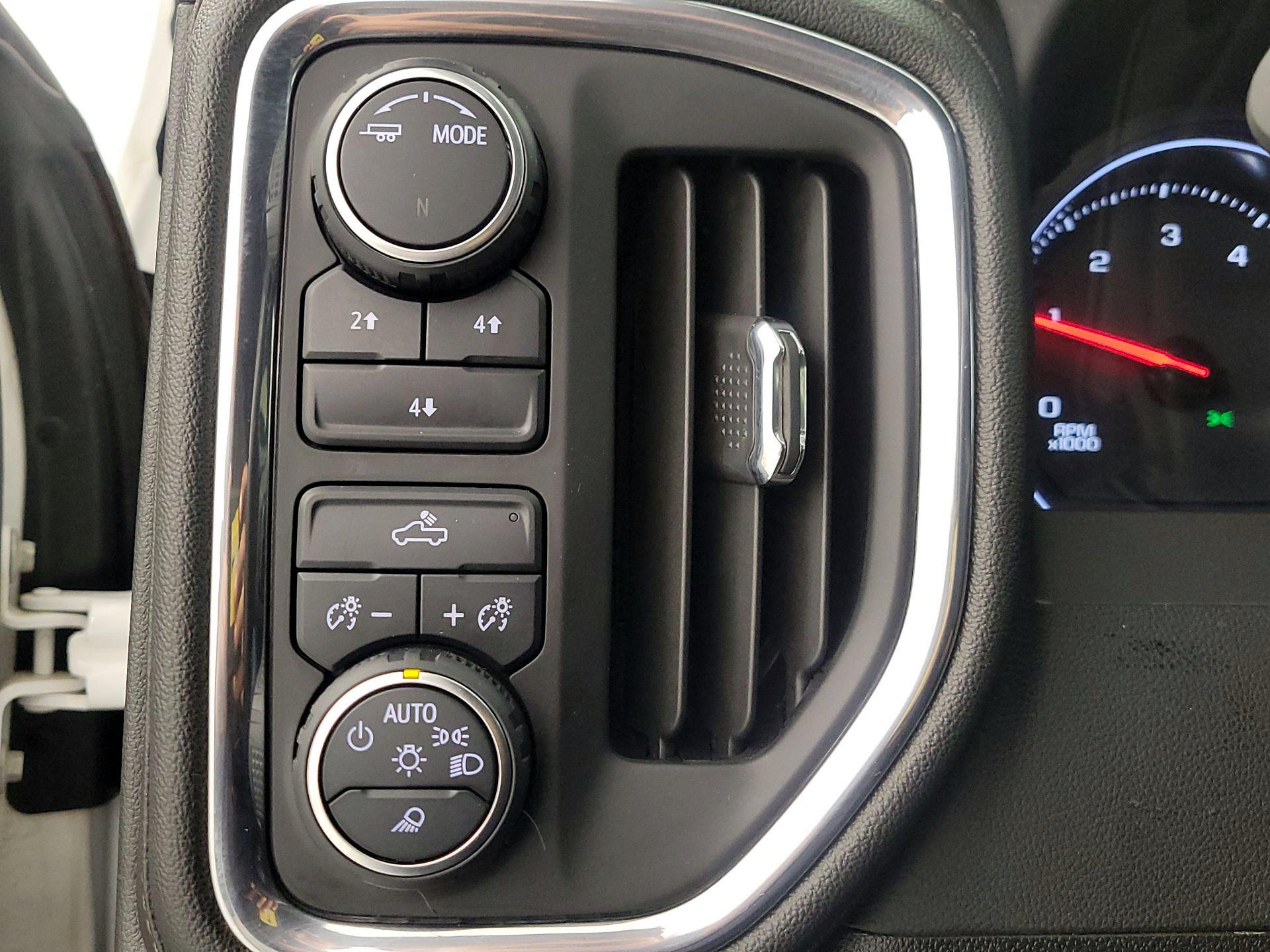 Thumbnail: 2023 Chevrolet Silverado 2500 - 13