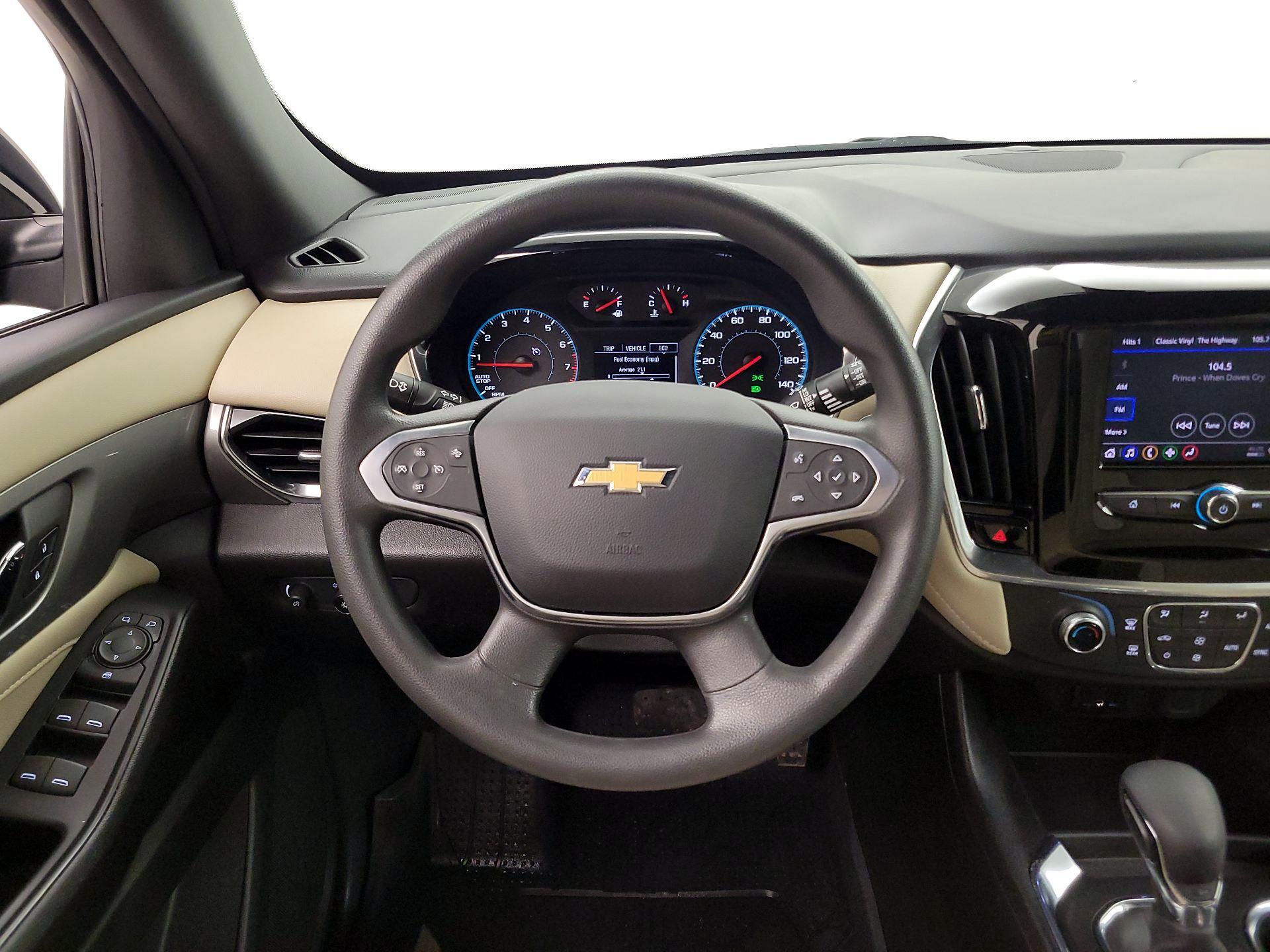 Thumbnail: 2023 Chevrolet Traverse - 10