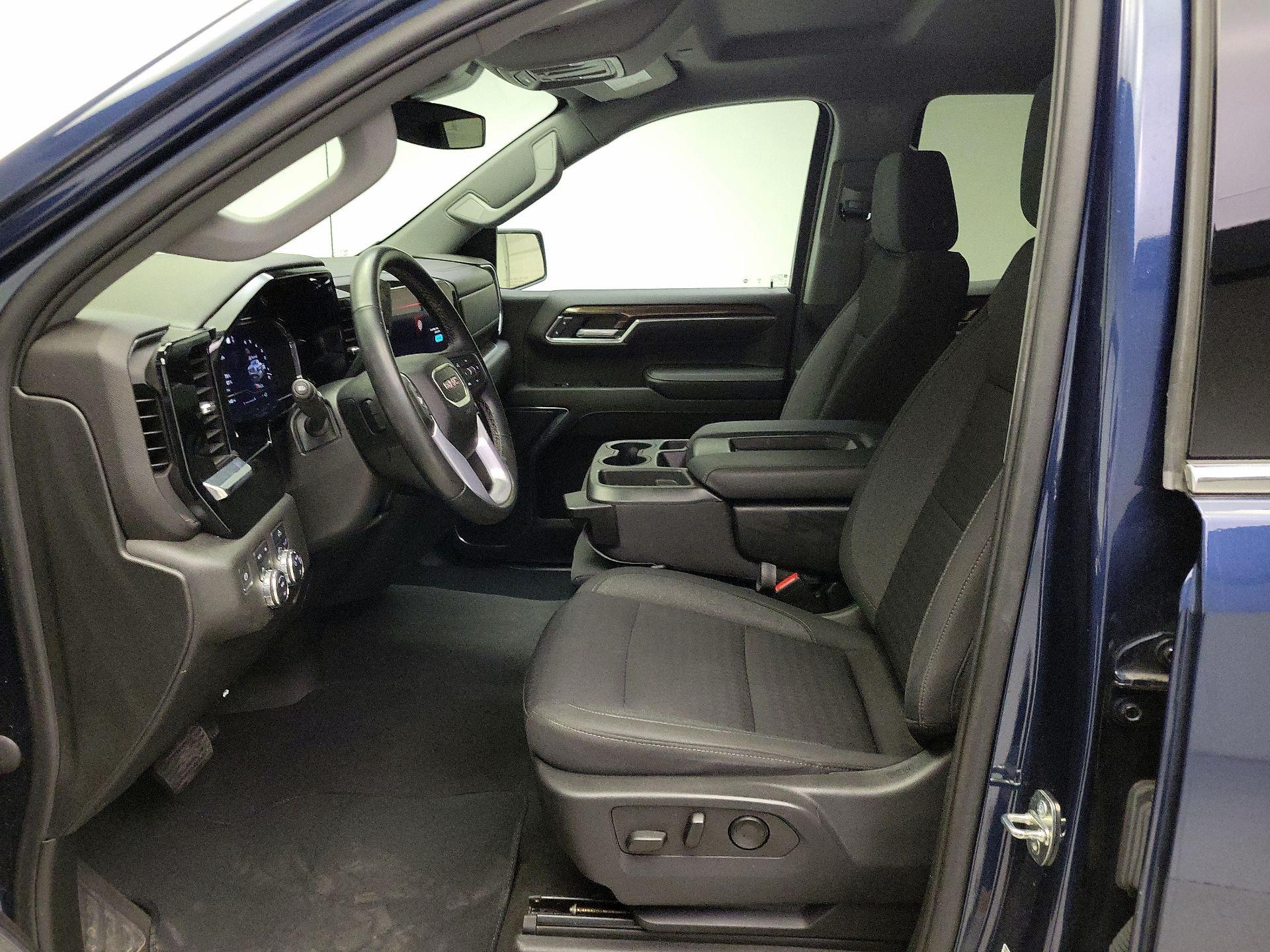 Thumbnail: 2023 GMC Sierra 1500 - 11