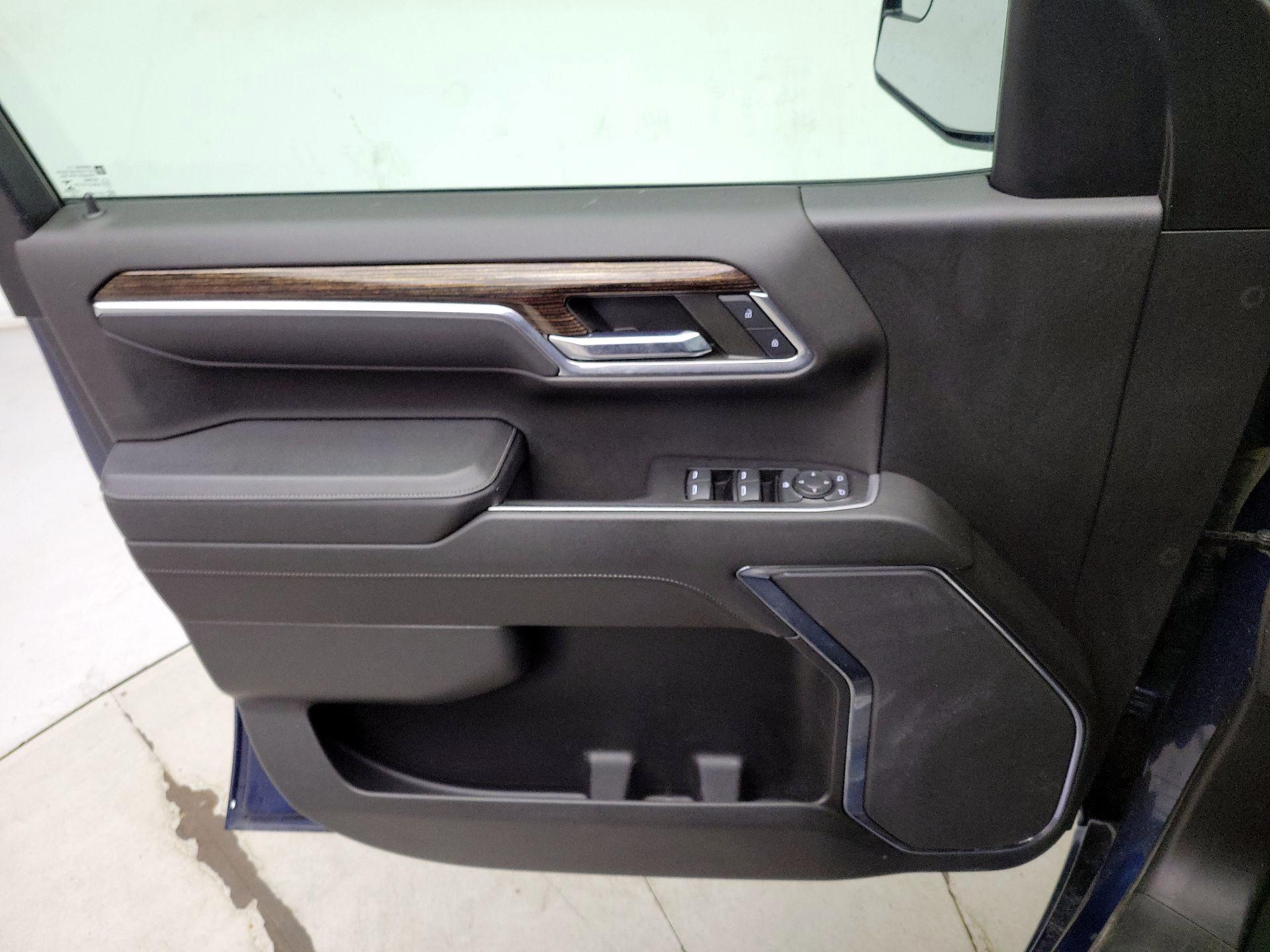 Thumbnail: 2023 GMC Sierra 1500 - 12