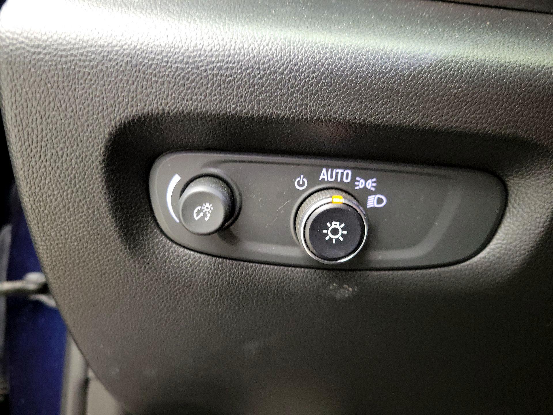 Thumbnail: 2023 Chevrolet Traverse - 13