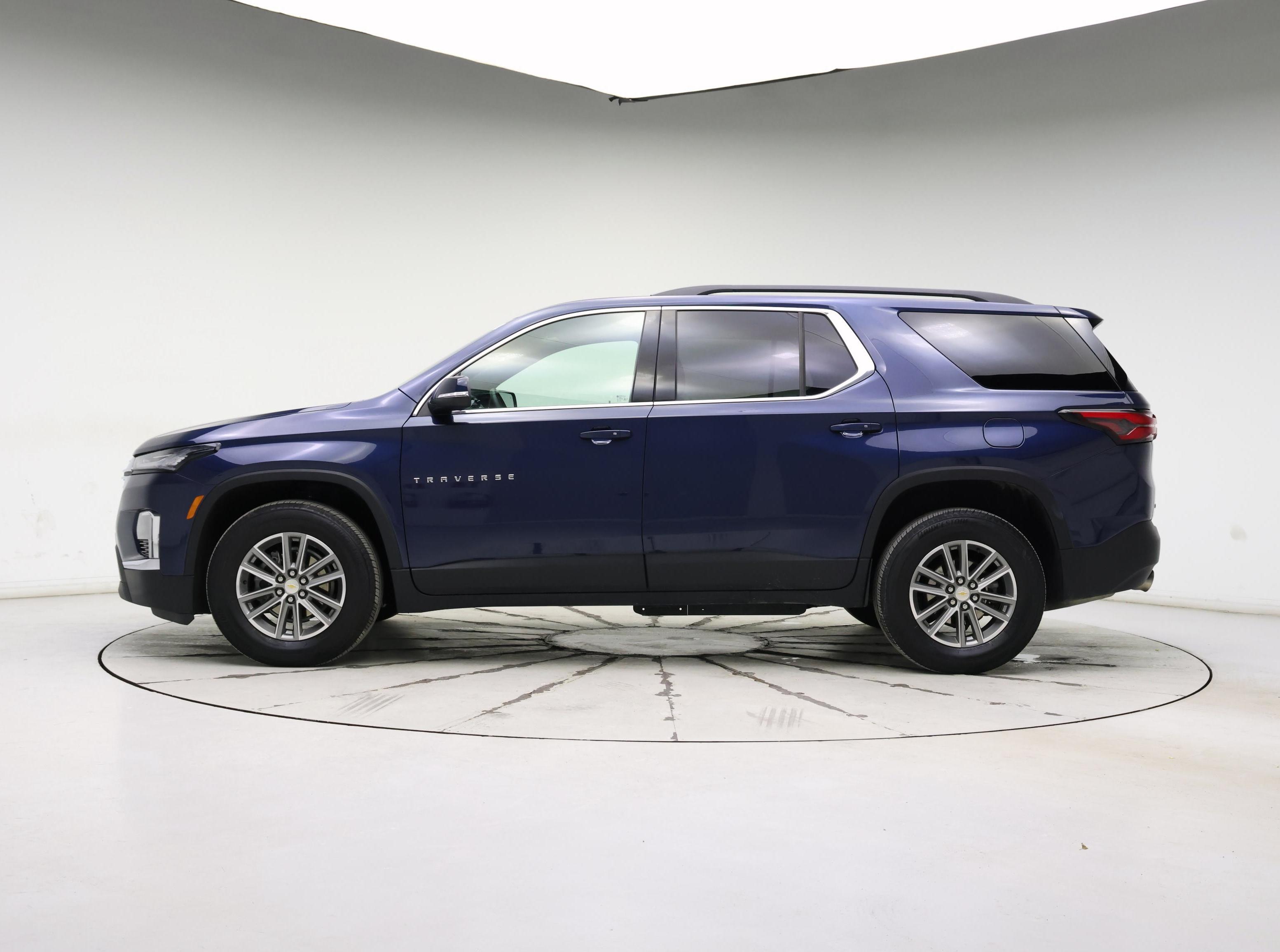 Thumbnail: 2023 Chevrolet Traverse - 3