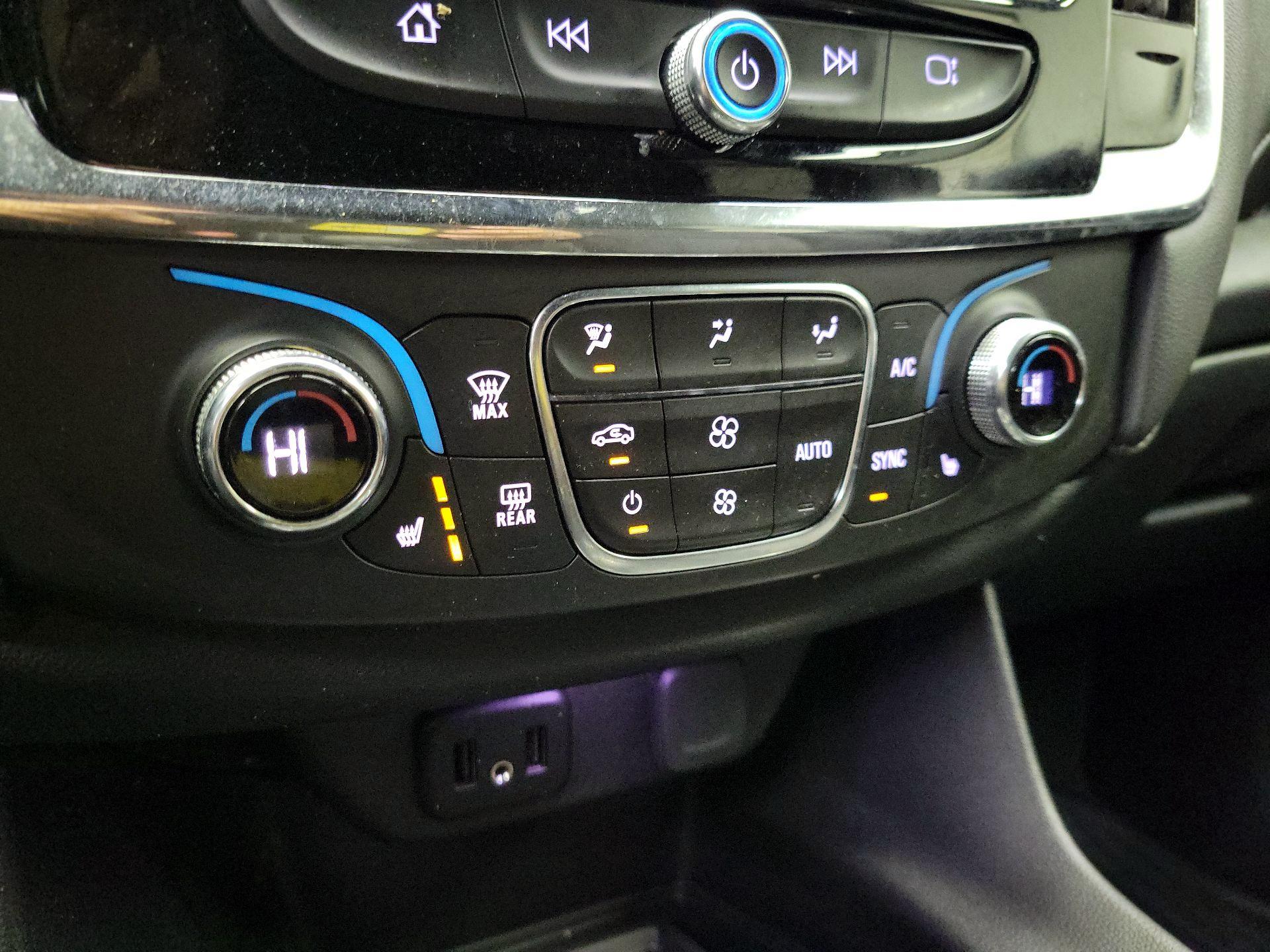 Thumbnail: 2023 Chevrolet Traverse - 16