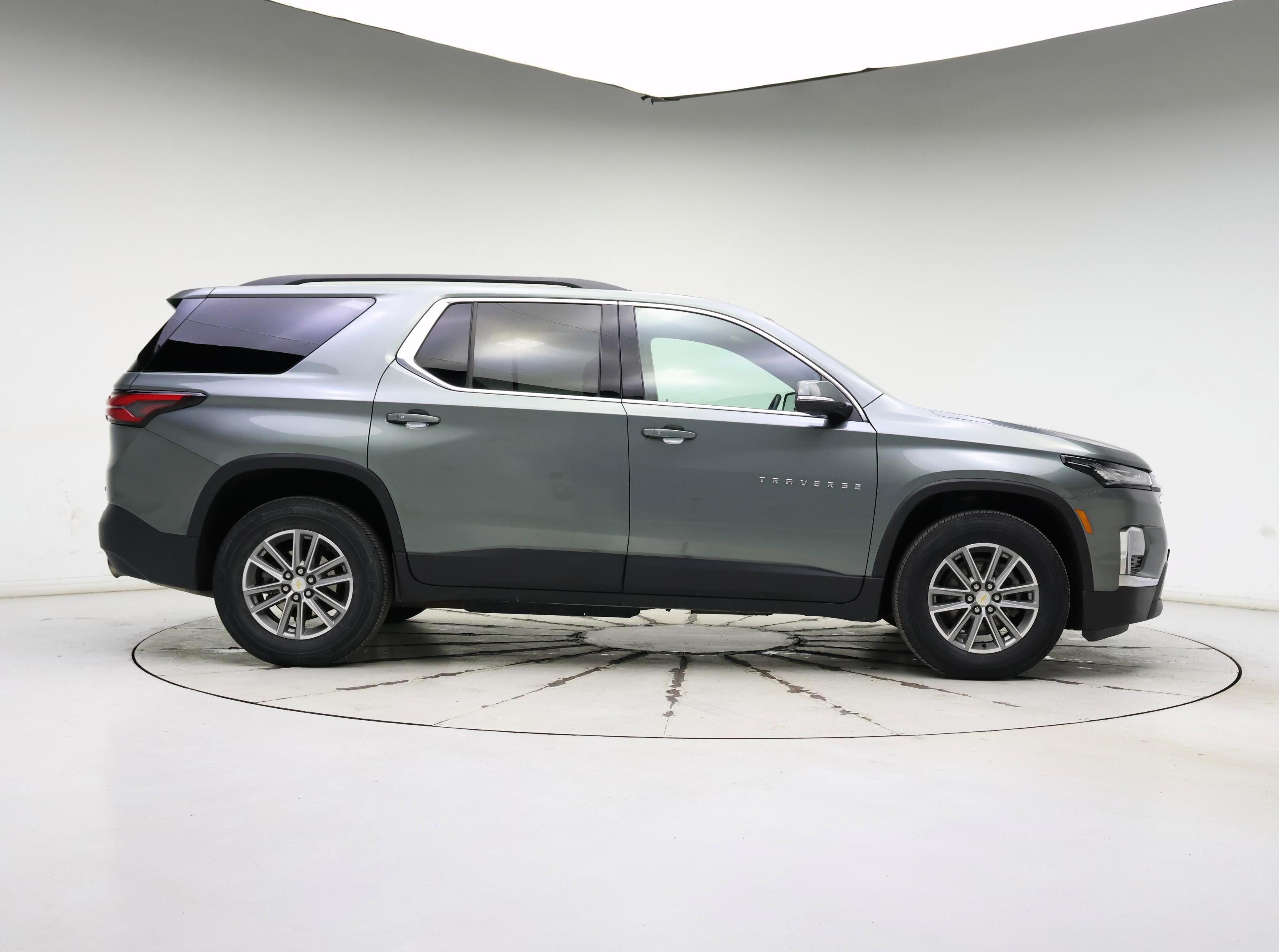 Thumbnail: 2023 Chevrolet Traverse - 7