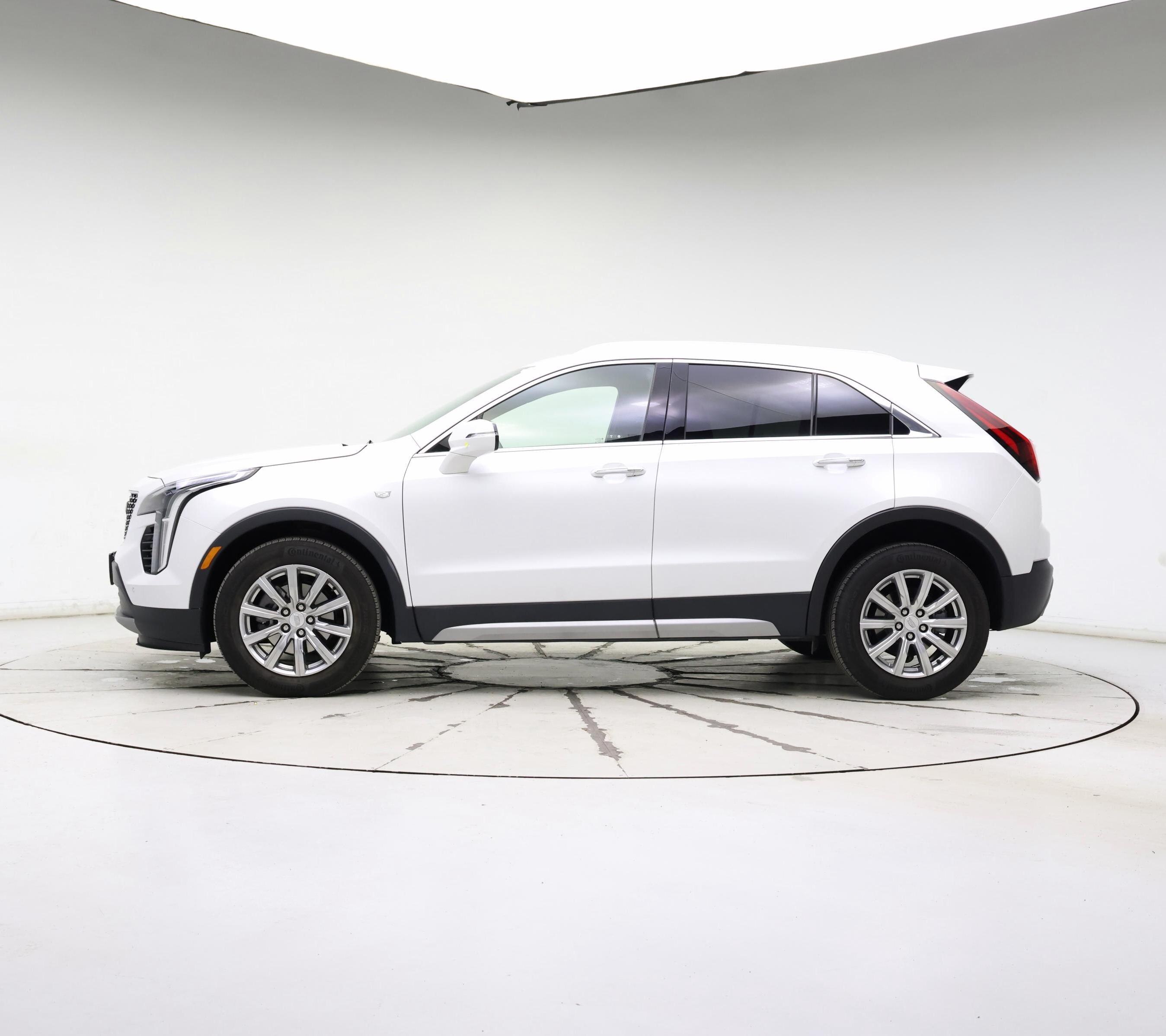 Thumbnail: 2023 Cadillac XT4 - 3