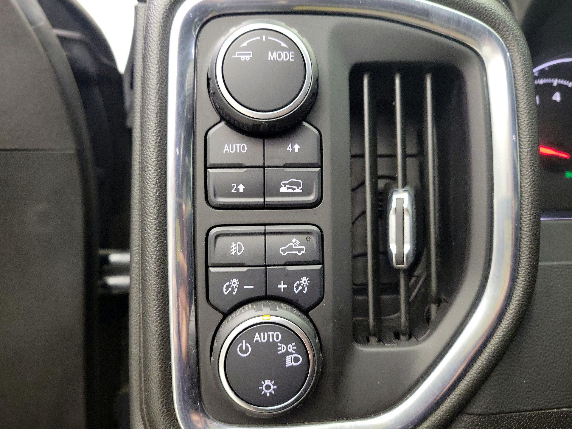 Thumbnail: 2021 Chevrolet Silverado 1500 - 13