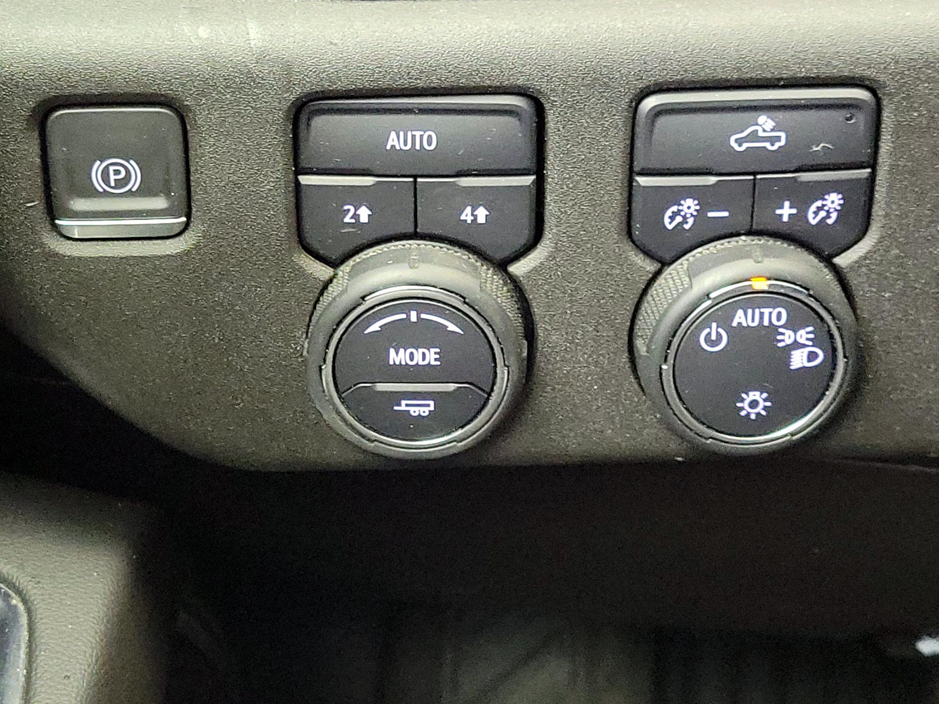 Thumbnail: 2022 Chevrolet Silverado 1500 - 13