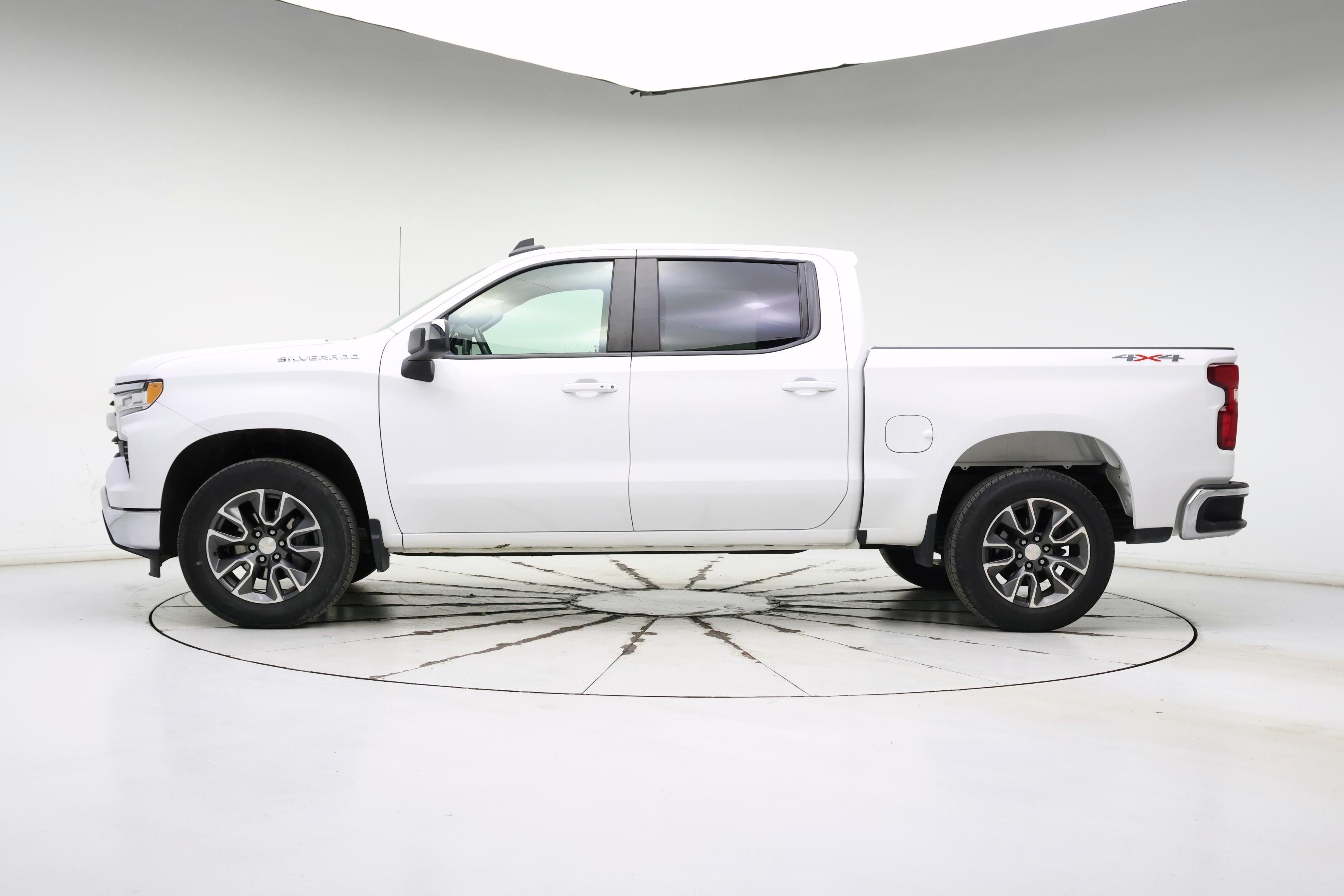 Thumbnail: 2022 Chevrolet Silverado 1500 - 3