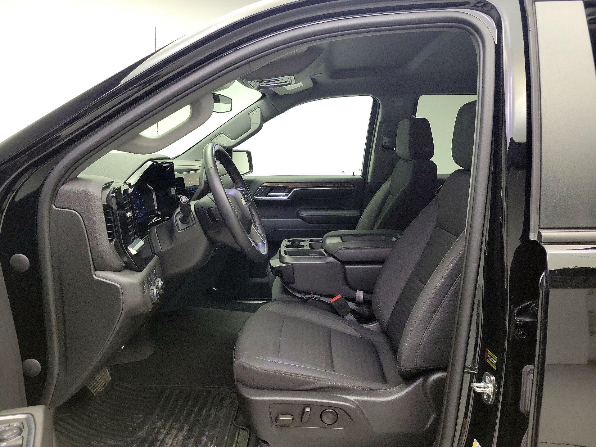 Thumbnail: 2023 Chevrolet Silverado 1500 - 11