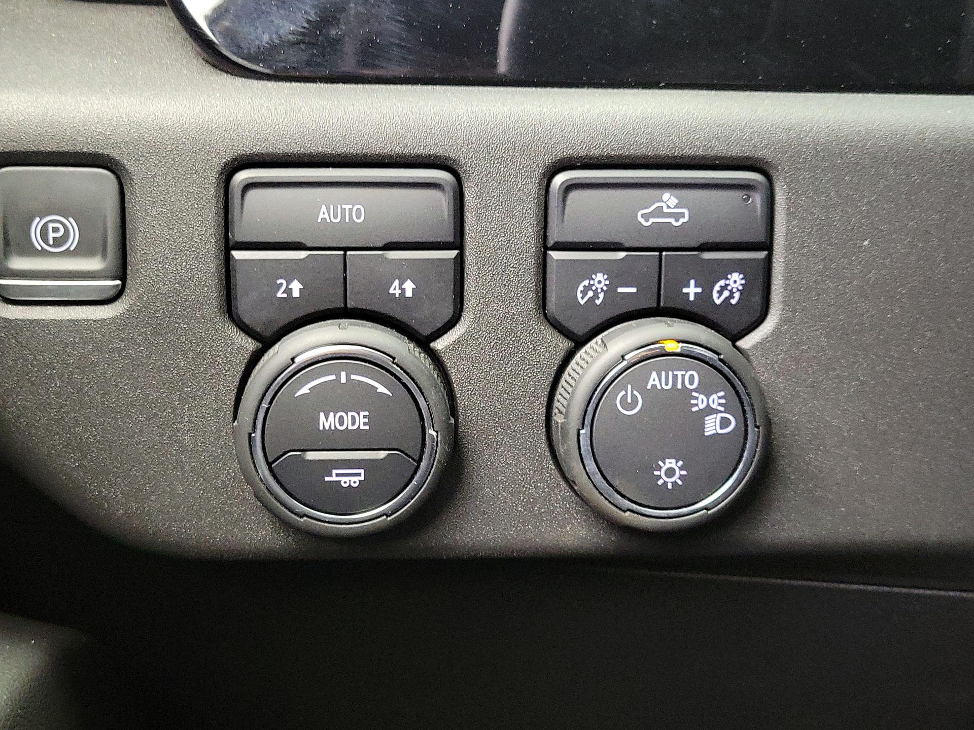 Thumbnail: 2022 Chevrolet Silverado 1500 - 13