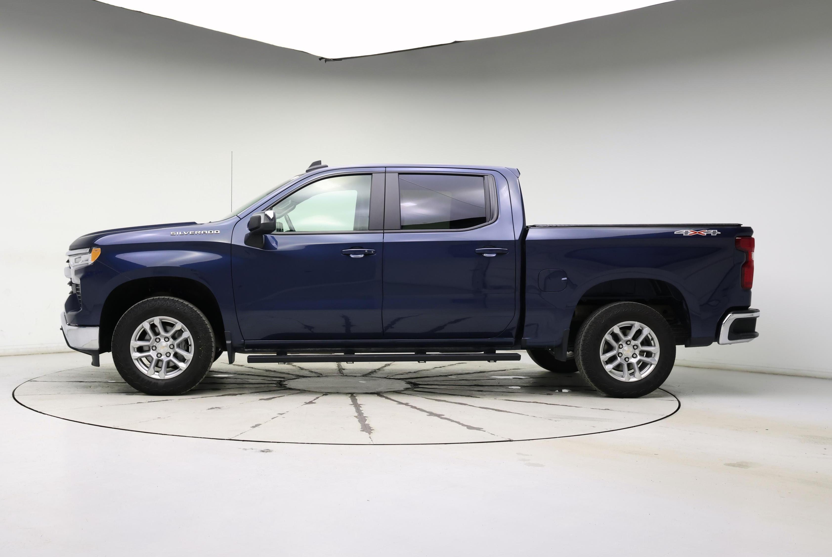 Thumbnail: 2022 Chevrolet Silverado 1500 - 3