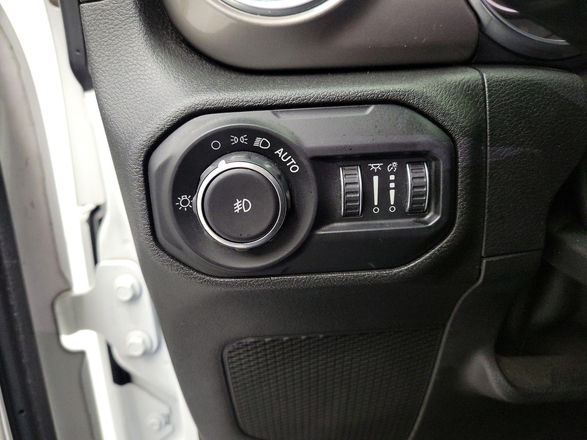 Thumbnail: 2021 Jeep Wrangler - 13