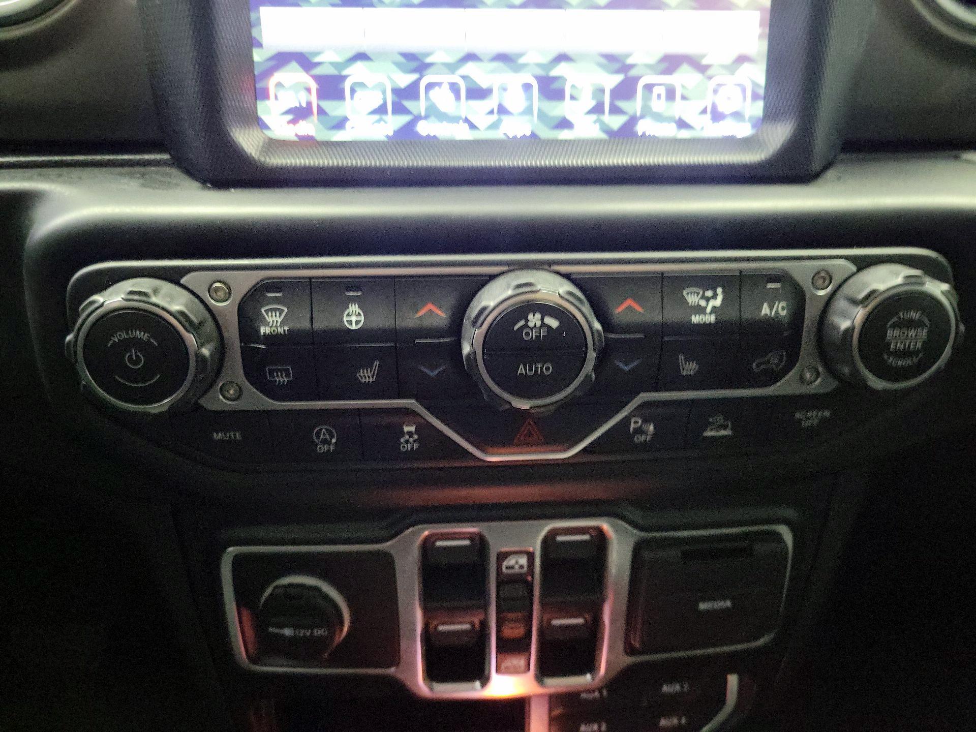 Thumbnail: 2021 Jeep Wrangler - 17