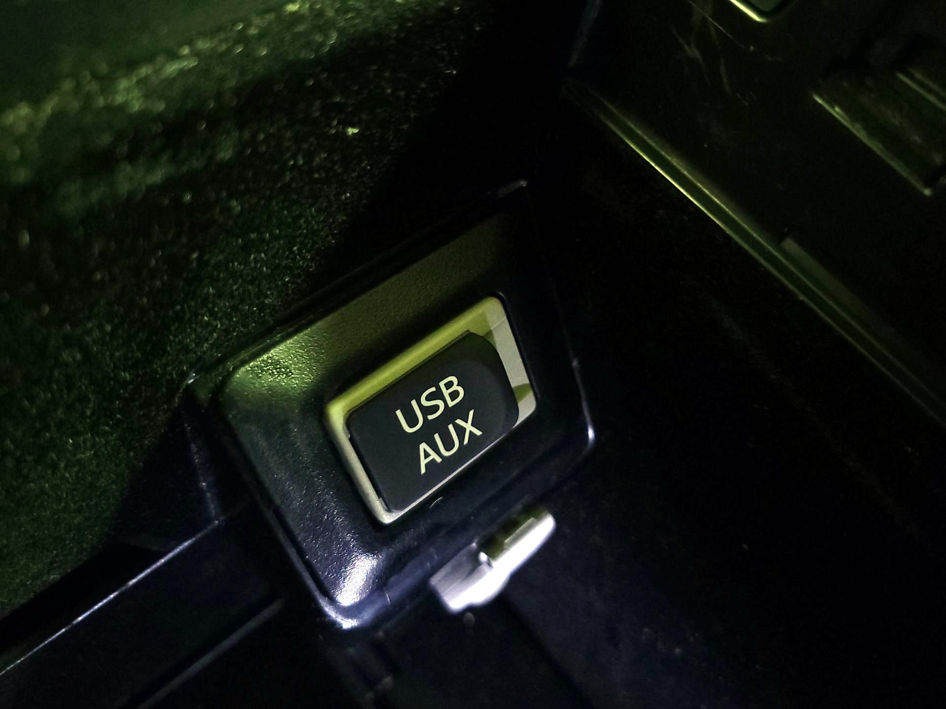 Thumbnail: 2015 Lexus RX - 18