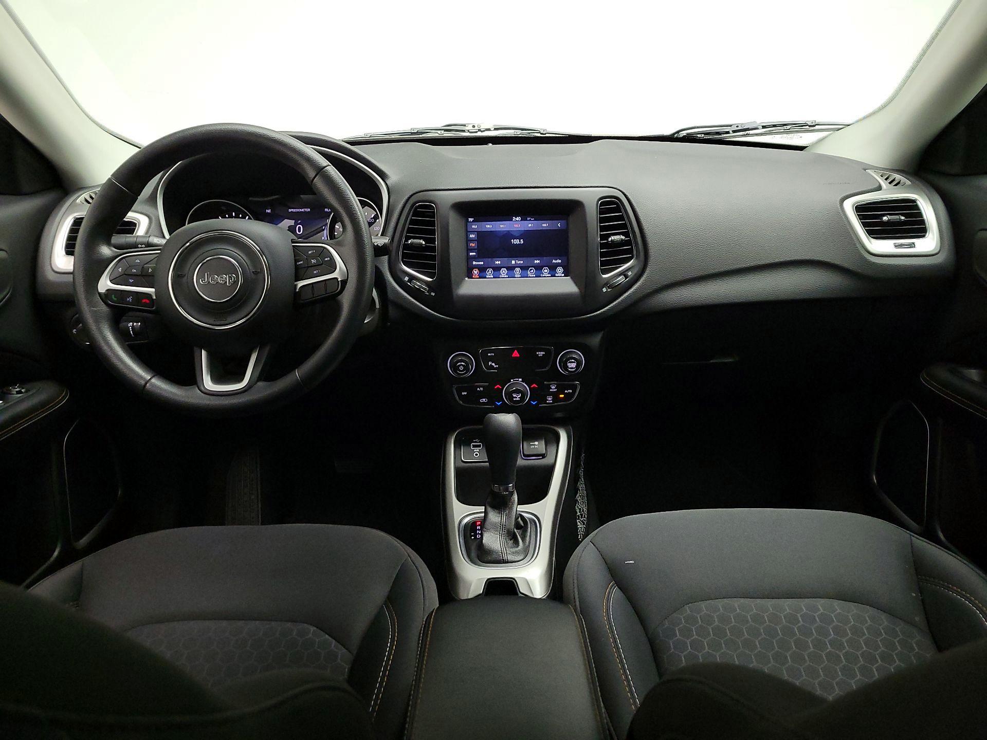 Thumbnail: 2018 Jeep Compass - 9