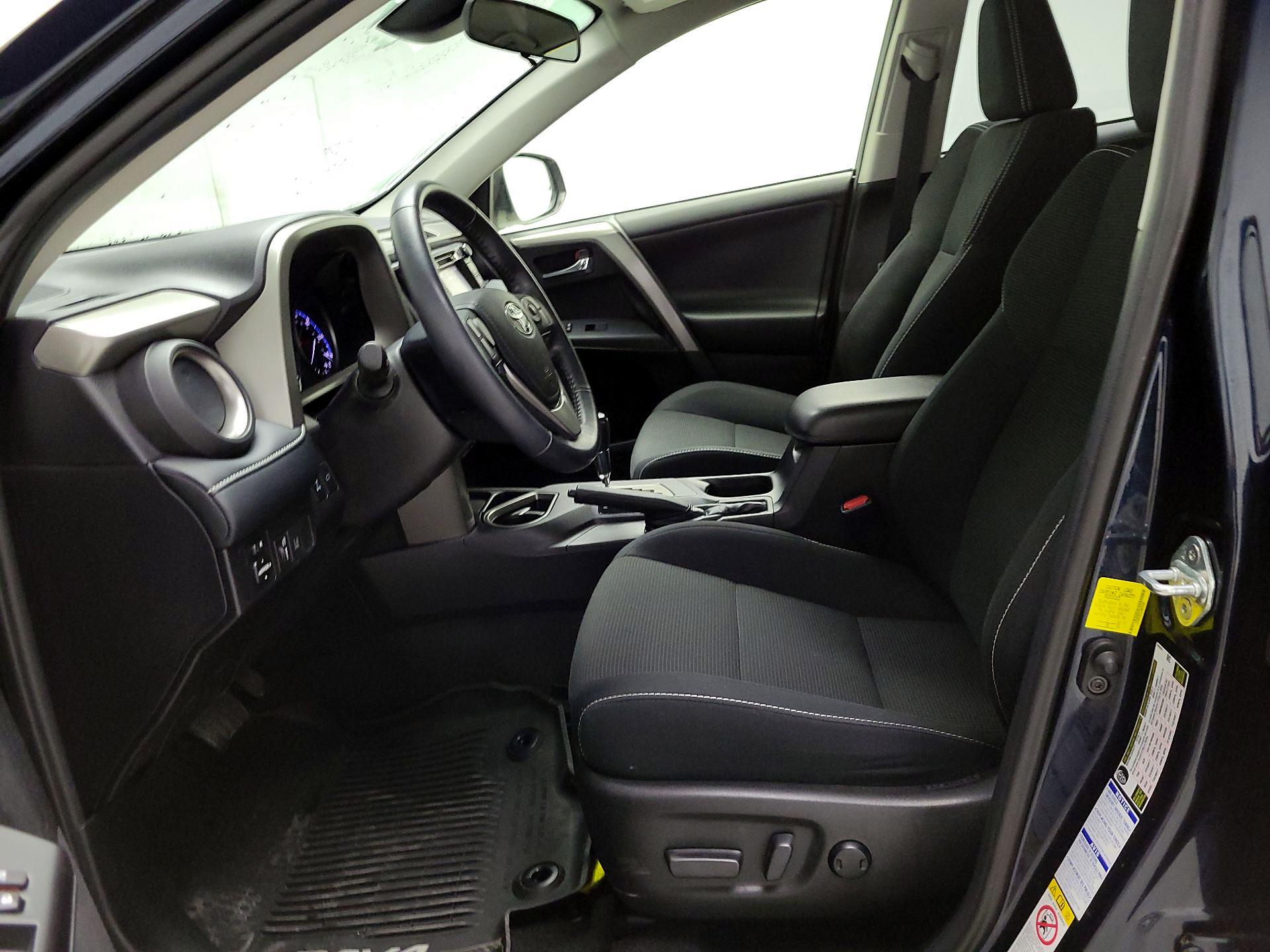 Thumbnail: 2018 Toyota RAV4 - 11