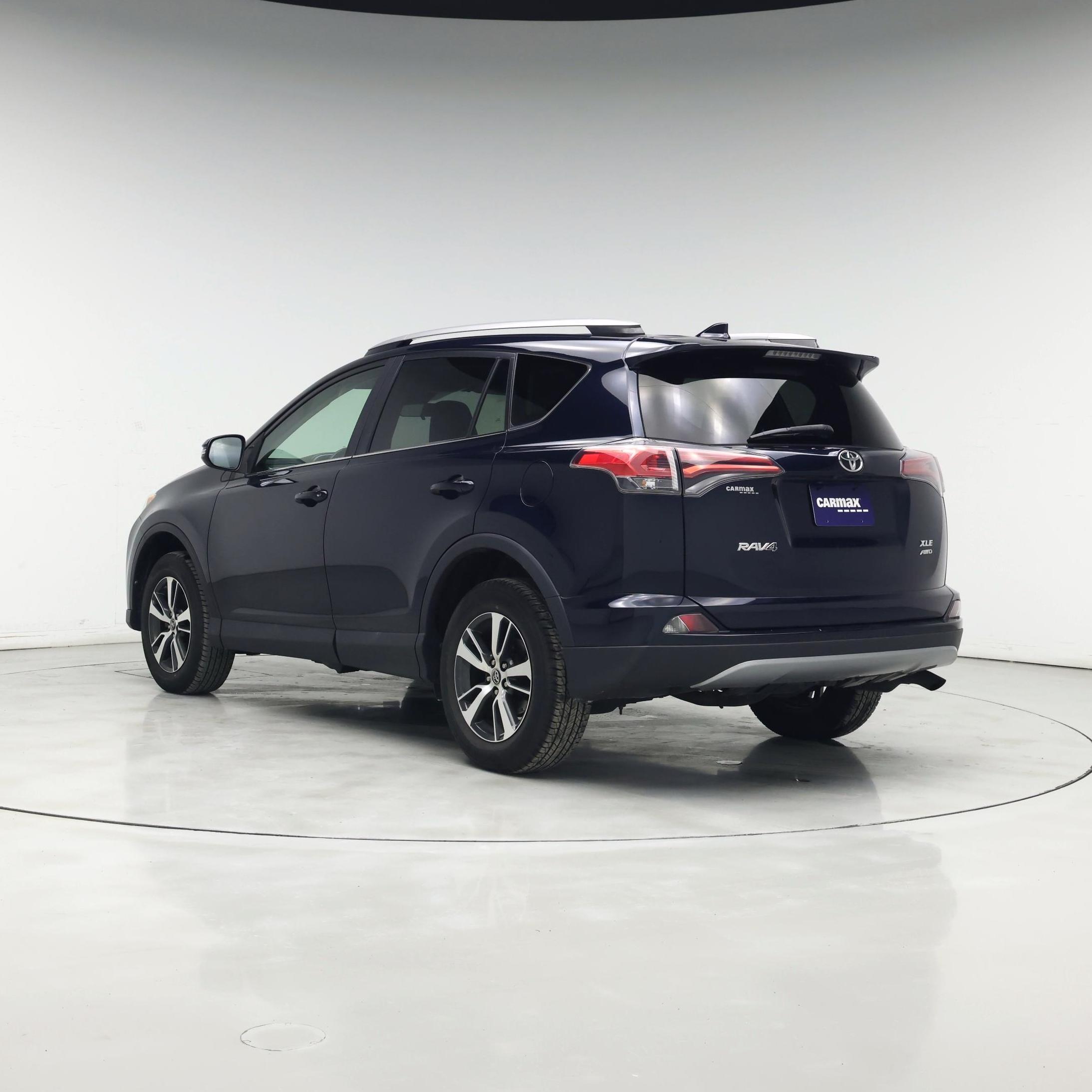 Thumbnail: 2018 Toyota RAV4 - 2